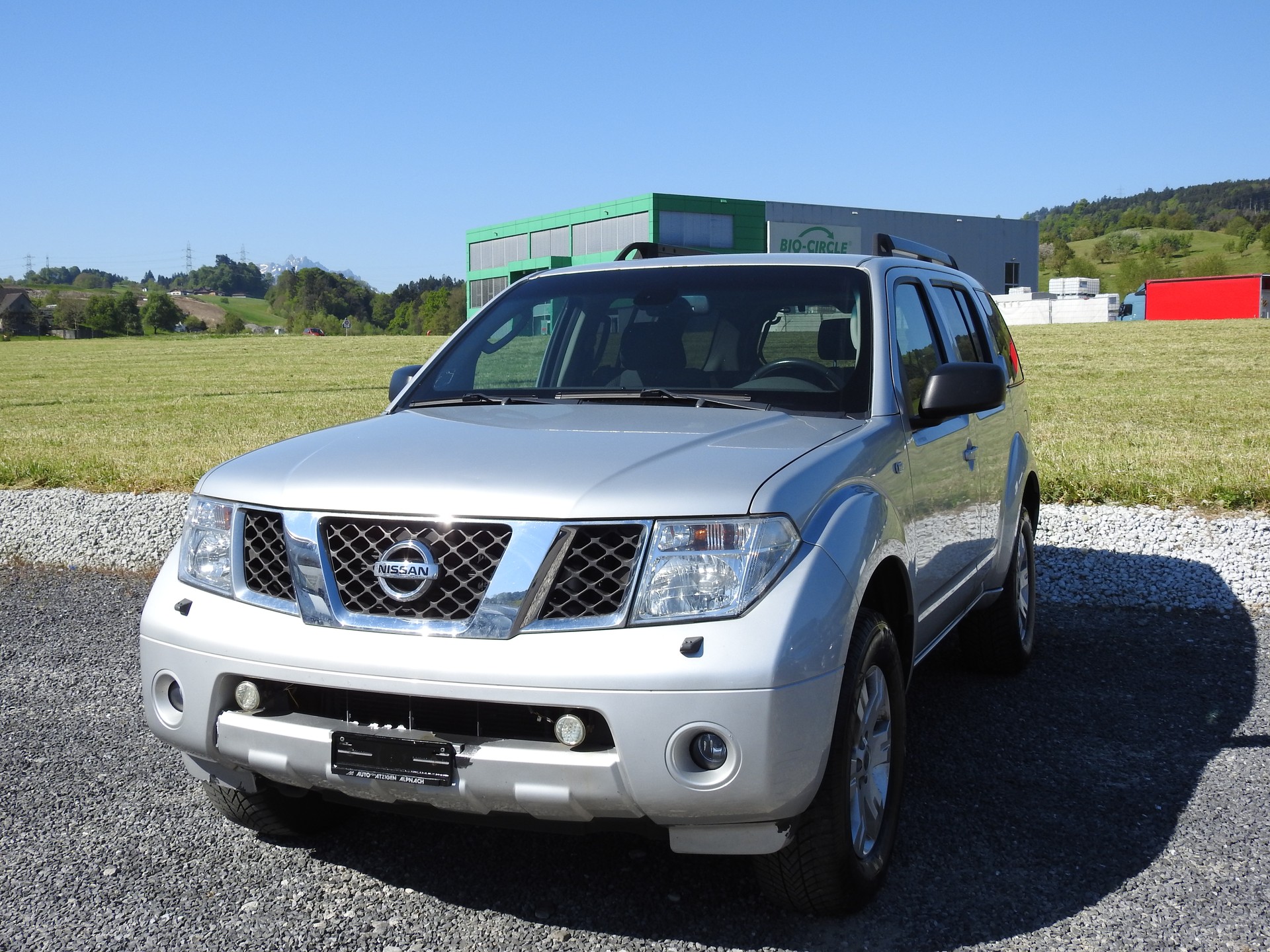 NISSAN Pathfinder 2.5 dCi SE-image-0