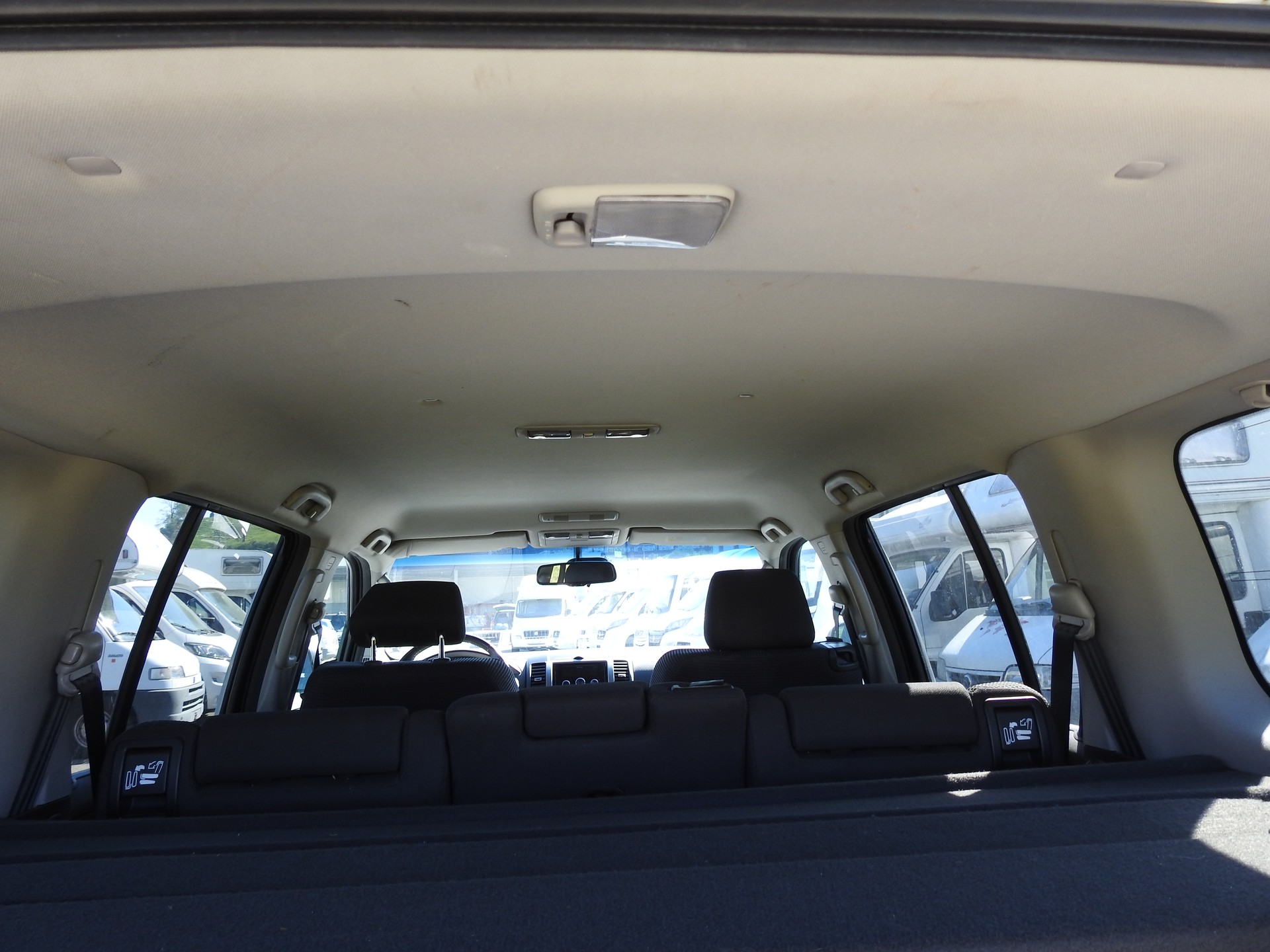 NISSAN Pathfinder 2.5 dCi SE-image-13