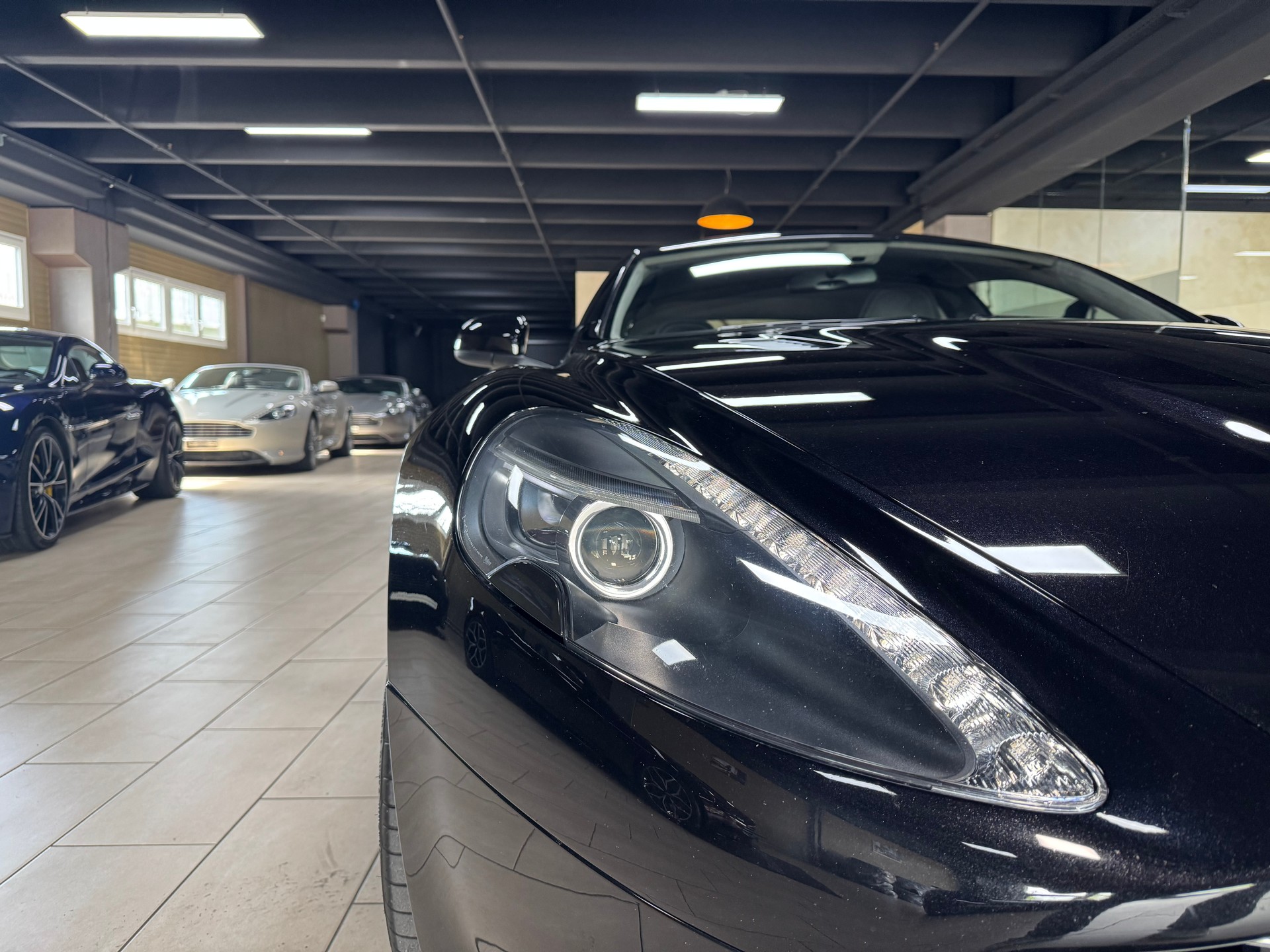 ASTON MARTIN Rapide 5.9 V12 Touchtronic 2-image-6