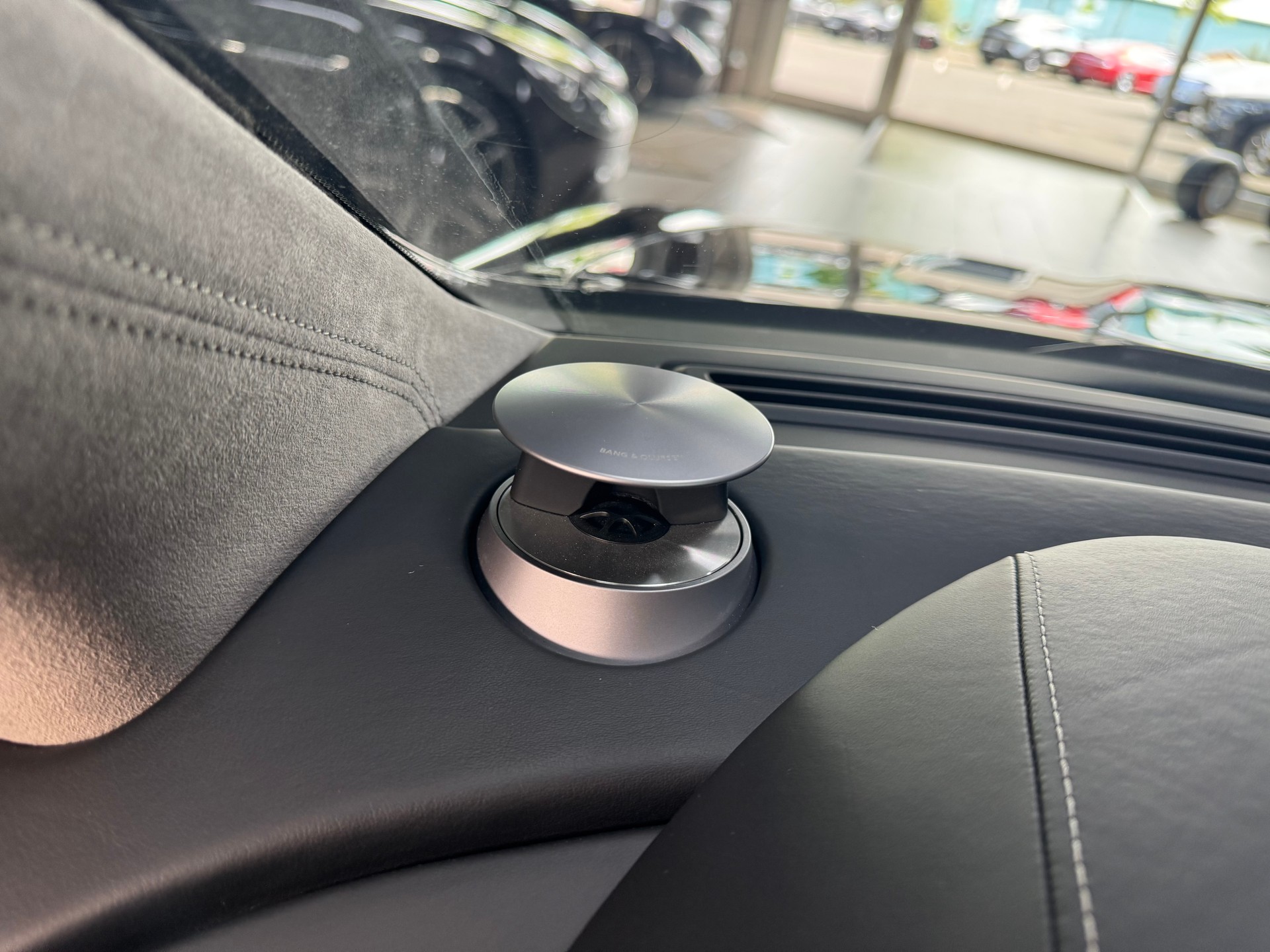 ASTON MARTIN Rapide 5.9 V12 Touchtronic 2-image-23