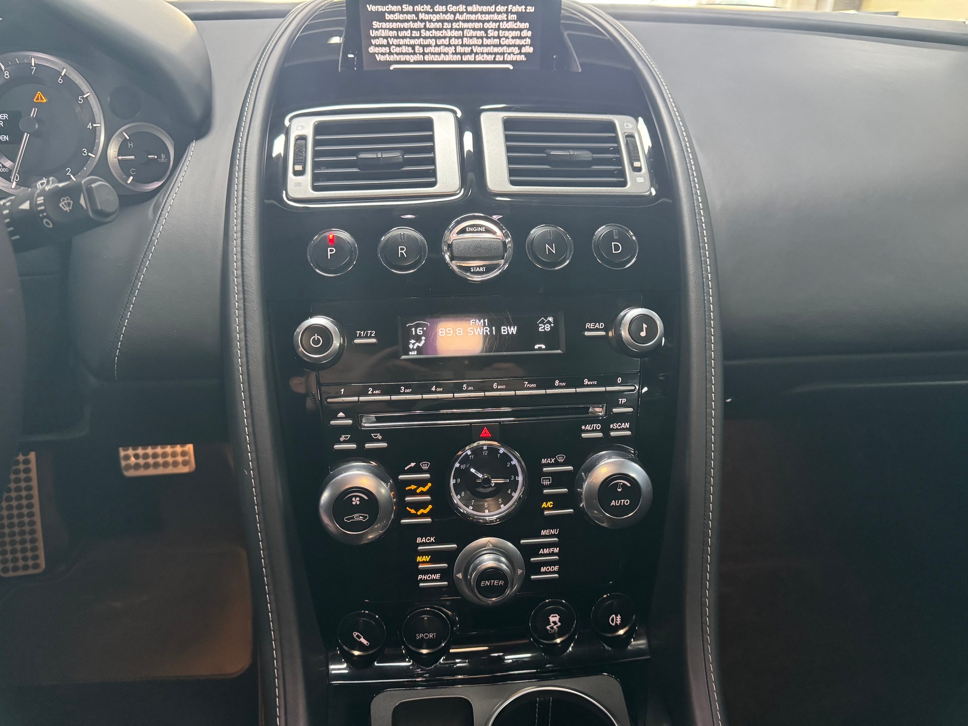 ASTON MARTIN Rapide 5.9 V12 Touchtronic 2-image-24