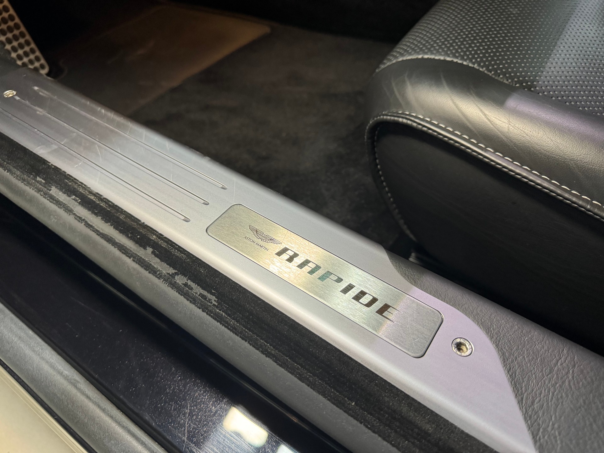 ASTON MARTIN Rapide 5.9 V12 Touchtronic 2-image-22