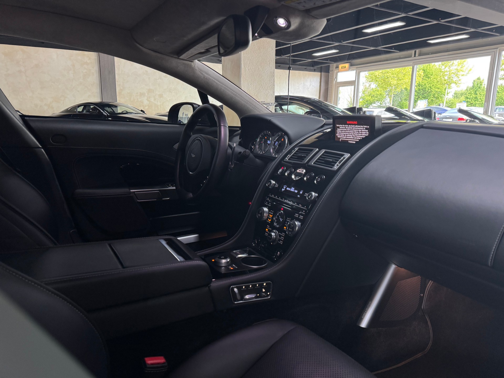 ASTON MARTIN Rapide 5.9 V12 Touchtronic 2-image-15