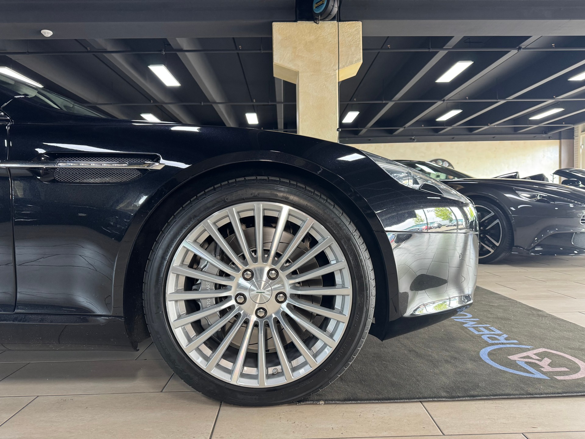ASTON MARTIN Rapide 5.9 V12 Touchtronic 2-image-7