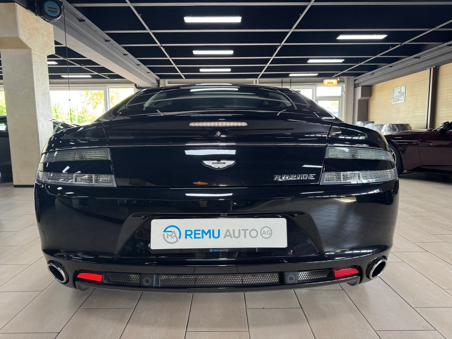ASTON MARTIN Rapide 5.9 V12 Touchtronic 2-showroom-element-2