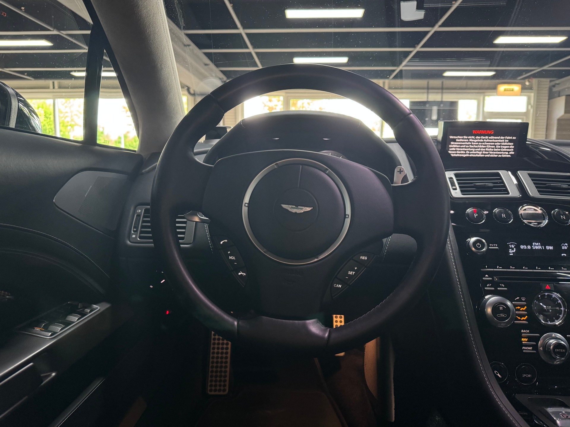 ASTON MARTIN Rapide 5.9 V12 Touchtronic 2-image-21