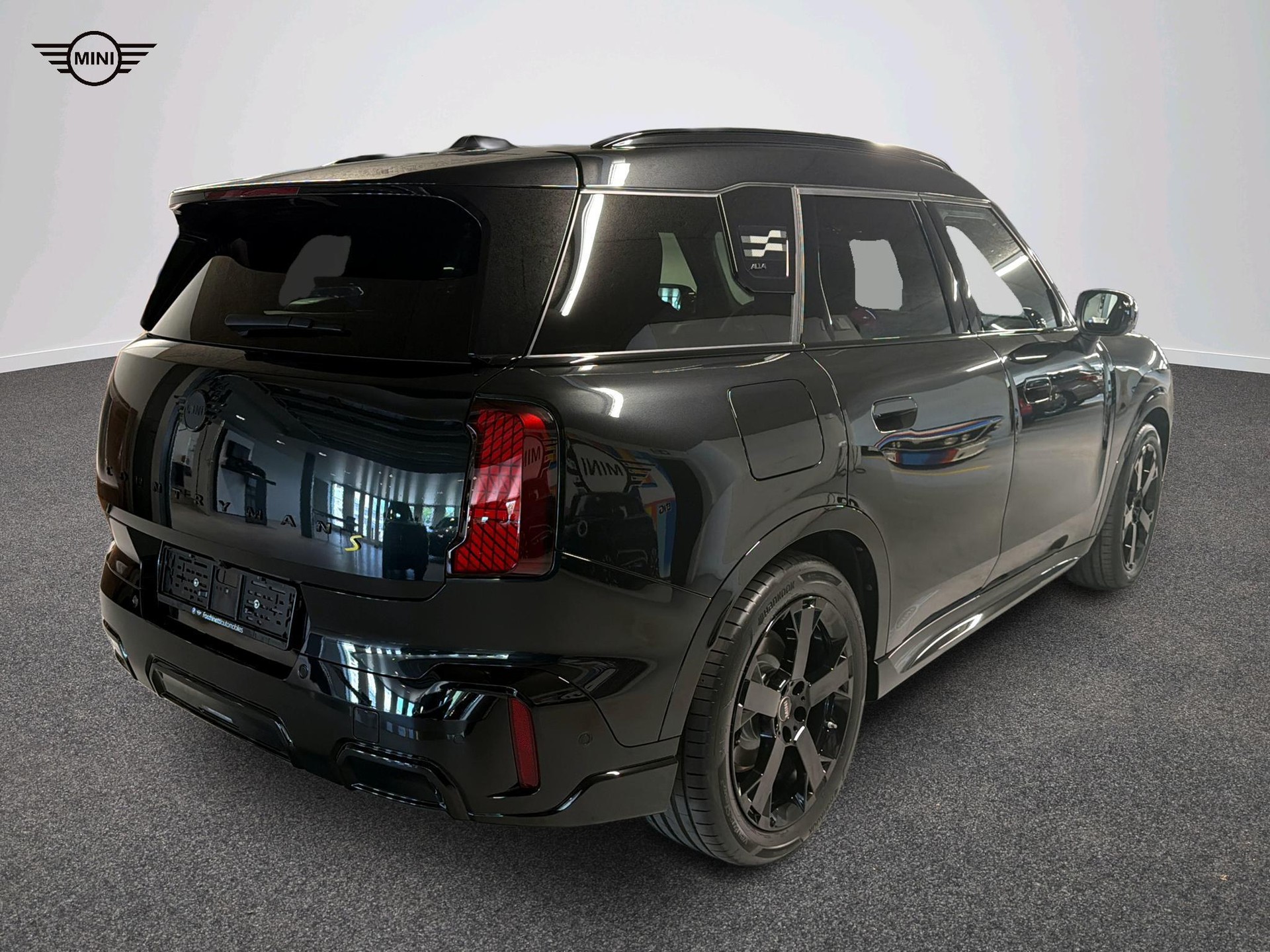 MINI Countryman SE ALL4-image-9