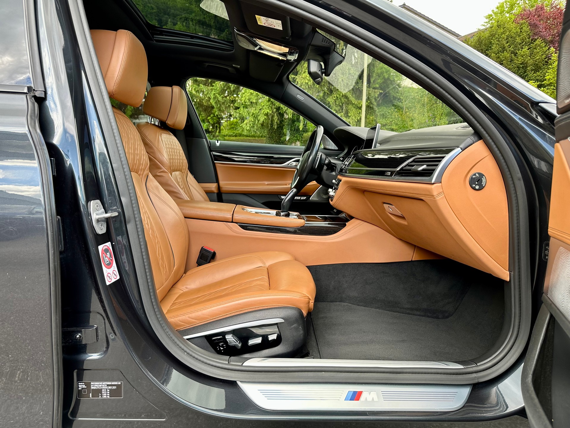 BMW 750Li xDrive-image-11
