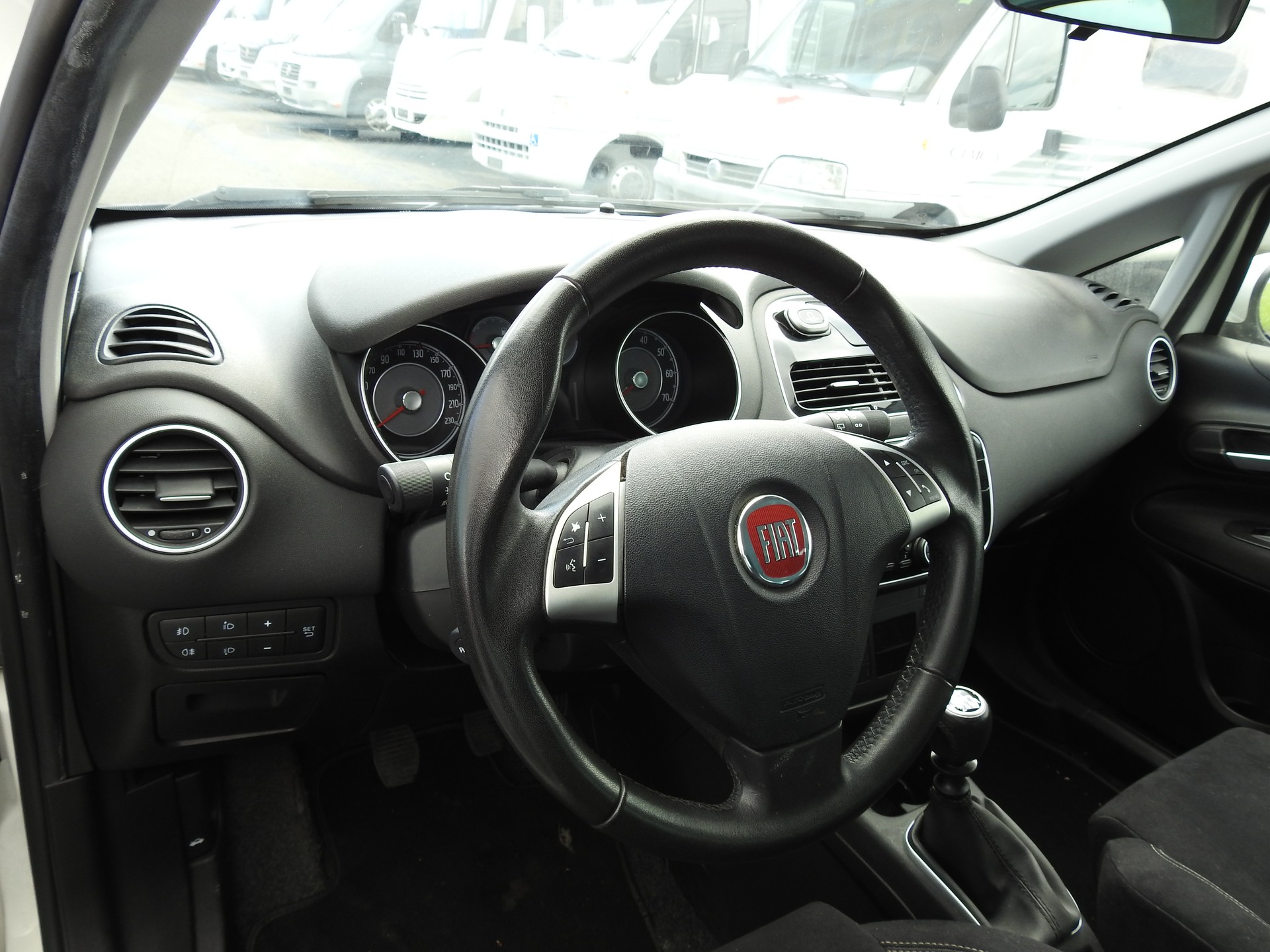 FIAT Punto 0.9 Twinair Young-image-10