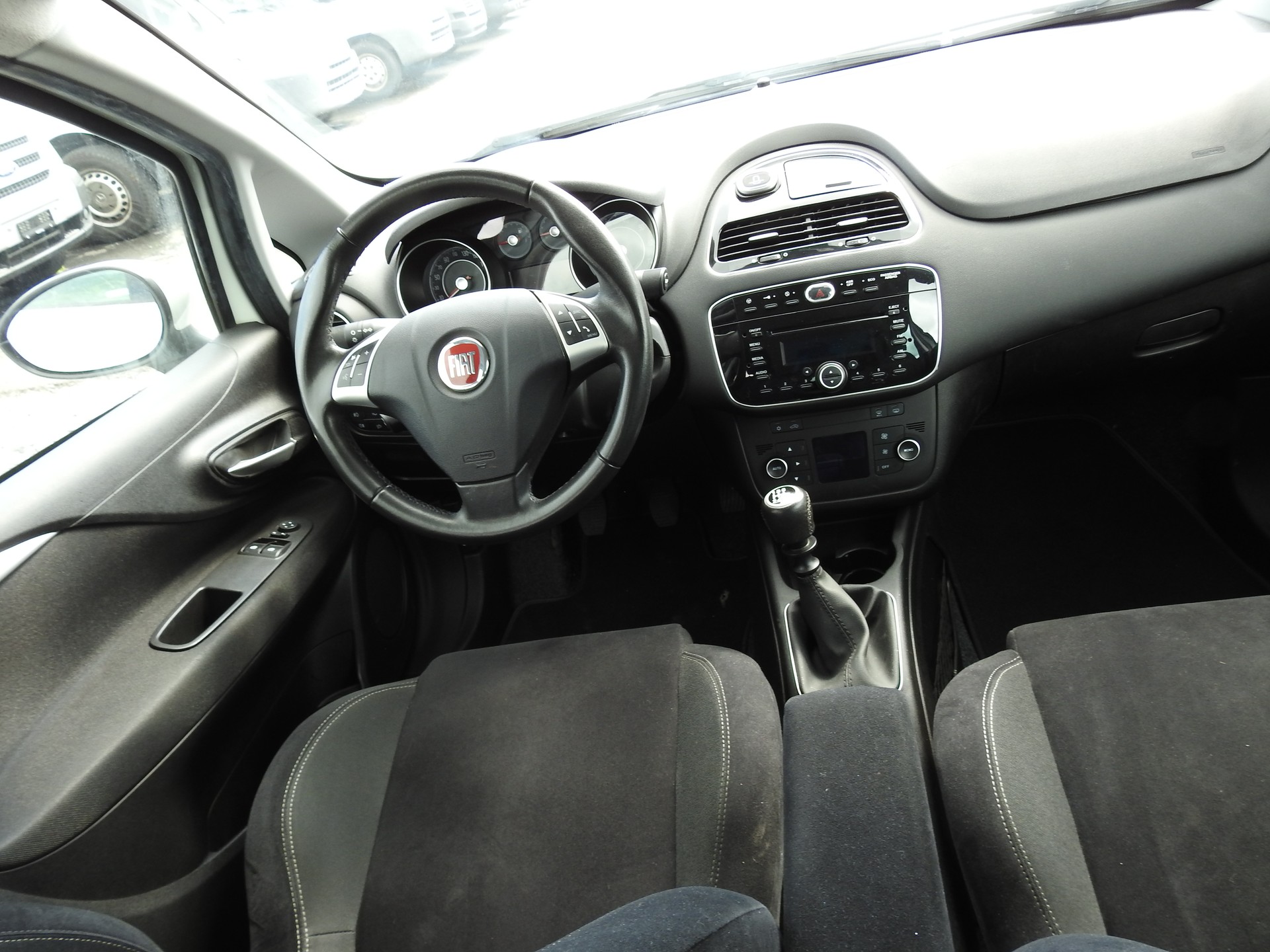 FIAT Punto 0.9 Twinair Young-image-18