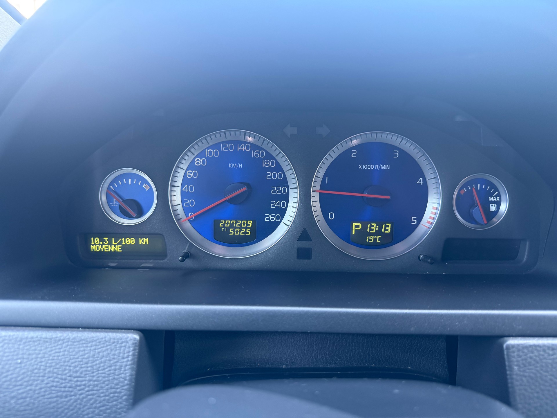 VOLVO XC90 D5 AWD Sport-image-13