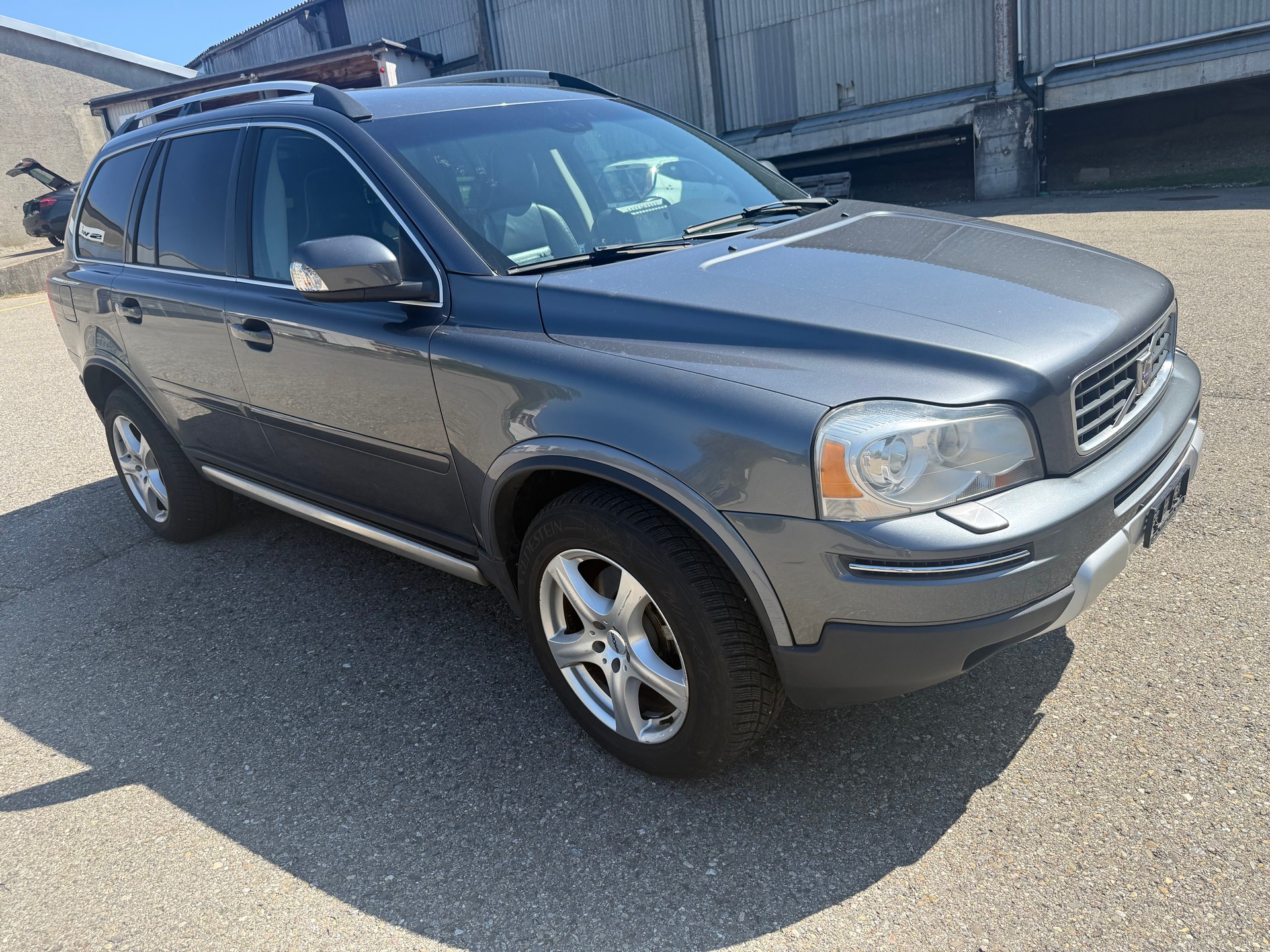VOLVO XC90 D5 AWD Sport-image-2