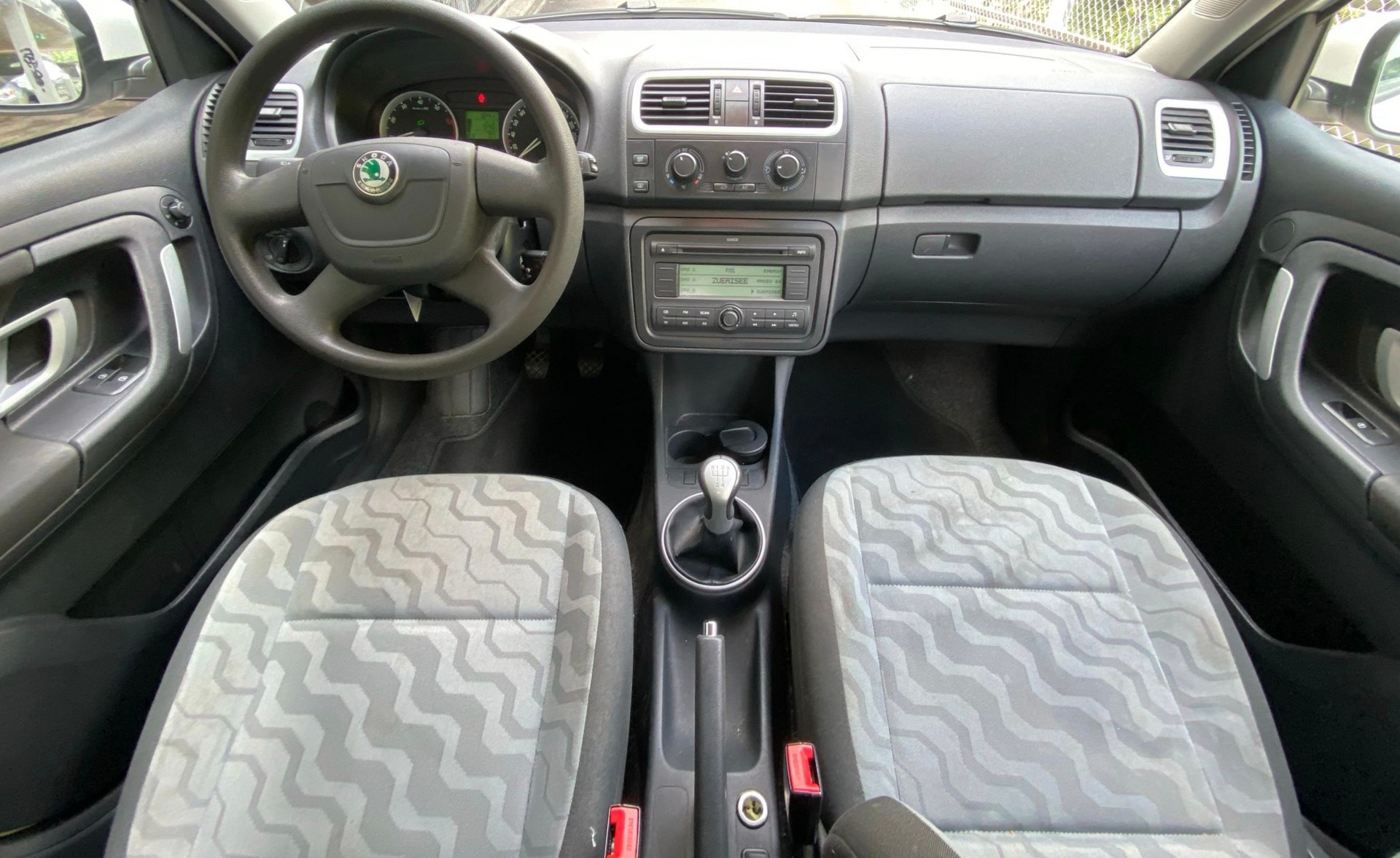 SKODA Fabia 1.2 Entry-image-7