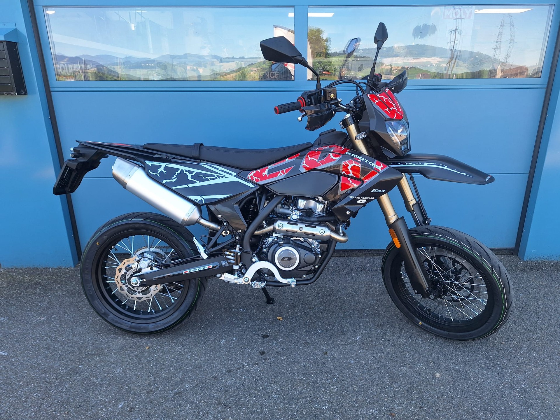 QJ COV 125 SM-image-0