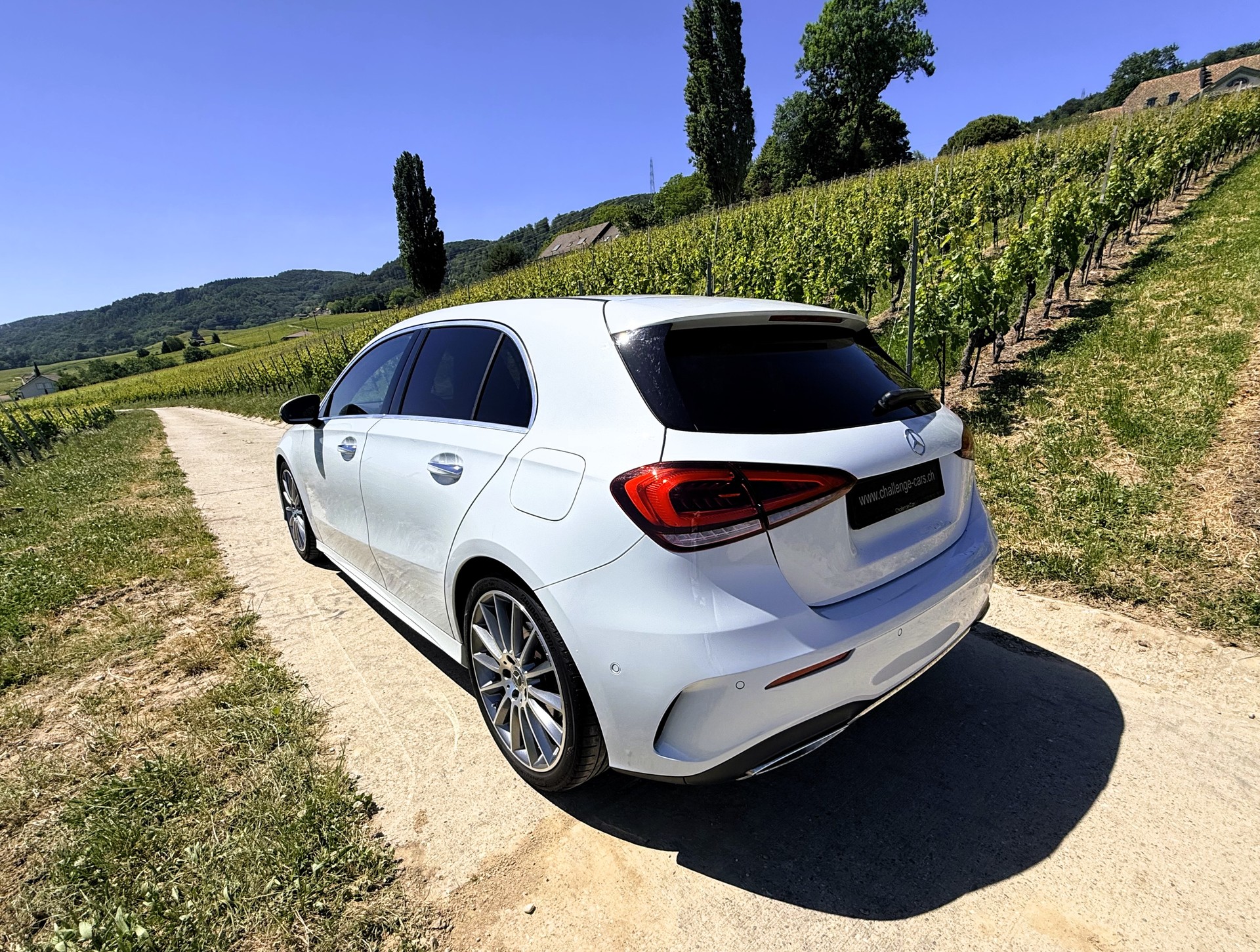 MERCEDES-BENZ A 200 AMG Line 7G-DCT-image-10