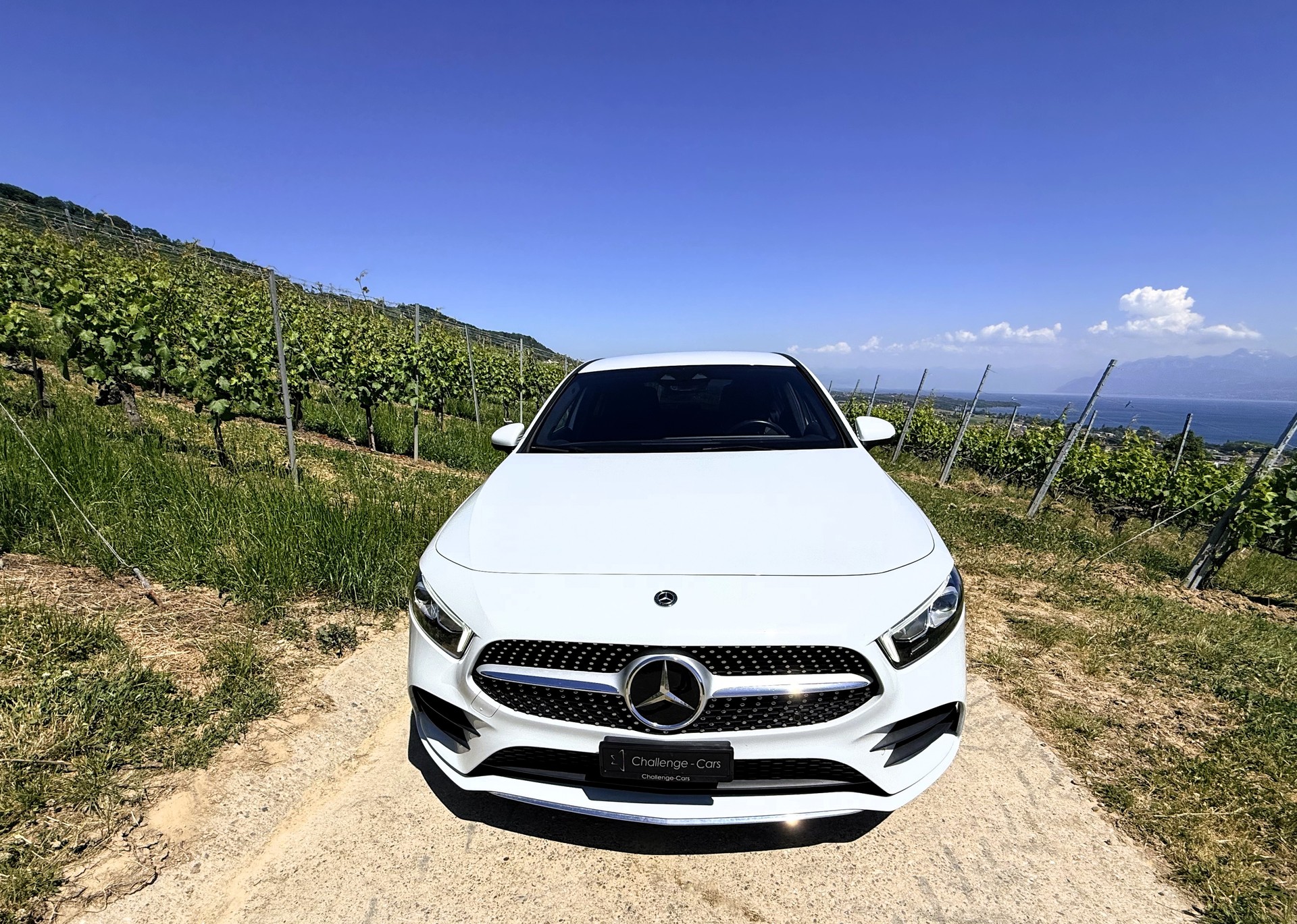 MERCEDES-BENZ A 200 AMG Line 7G-DCT-showroom-element-2
