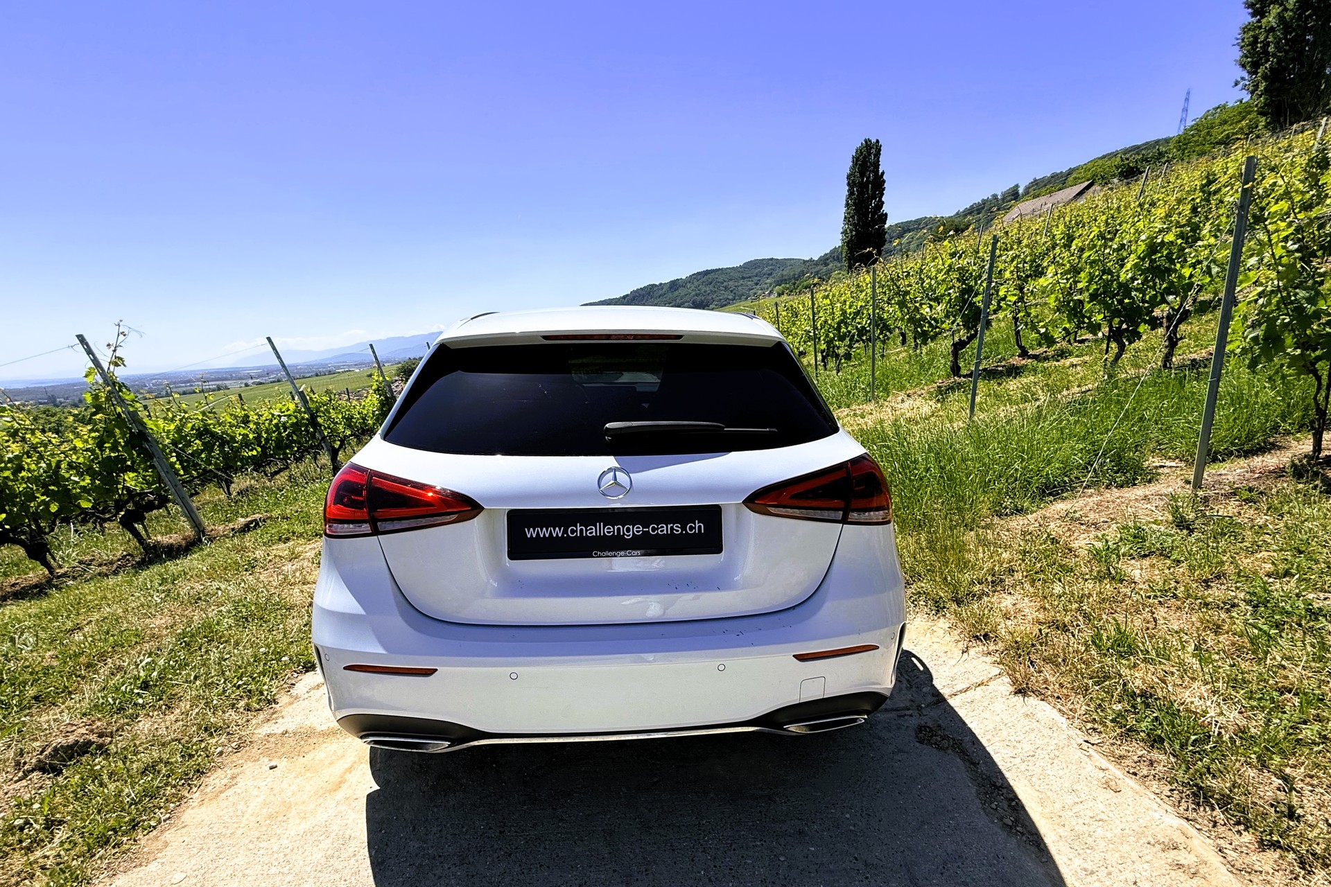 MERCEDES-BENZ A 200 AMG Line 7G-DCT-image-9