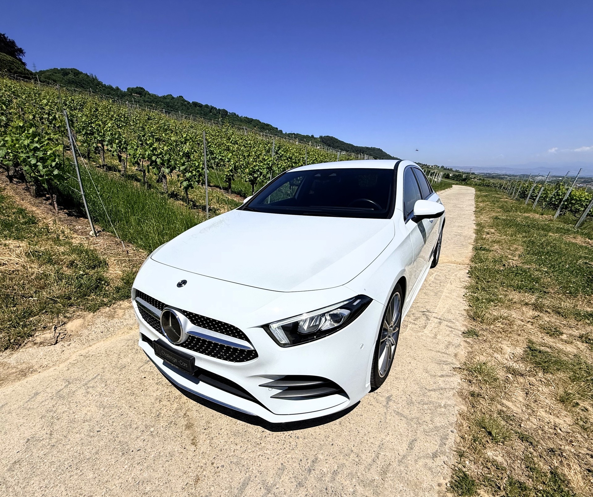 MERCEDES-BENZ A 200 AMG Line 7G-DCT-showroom-element-1