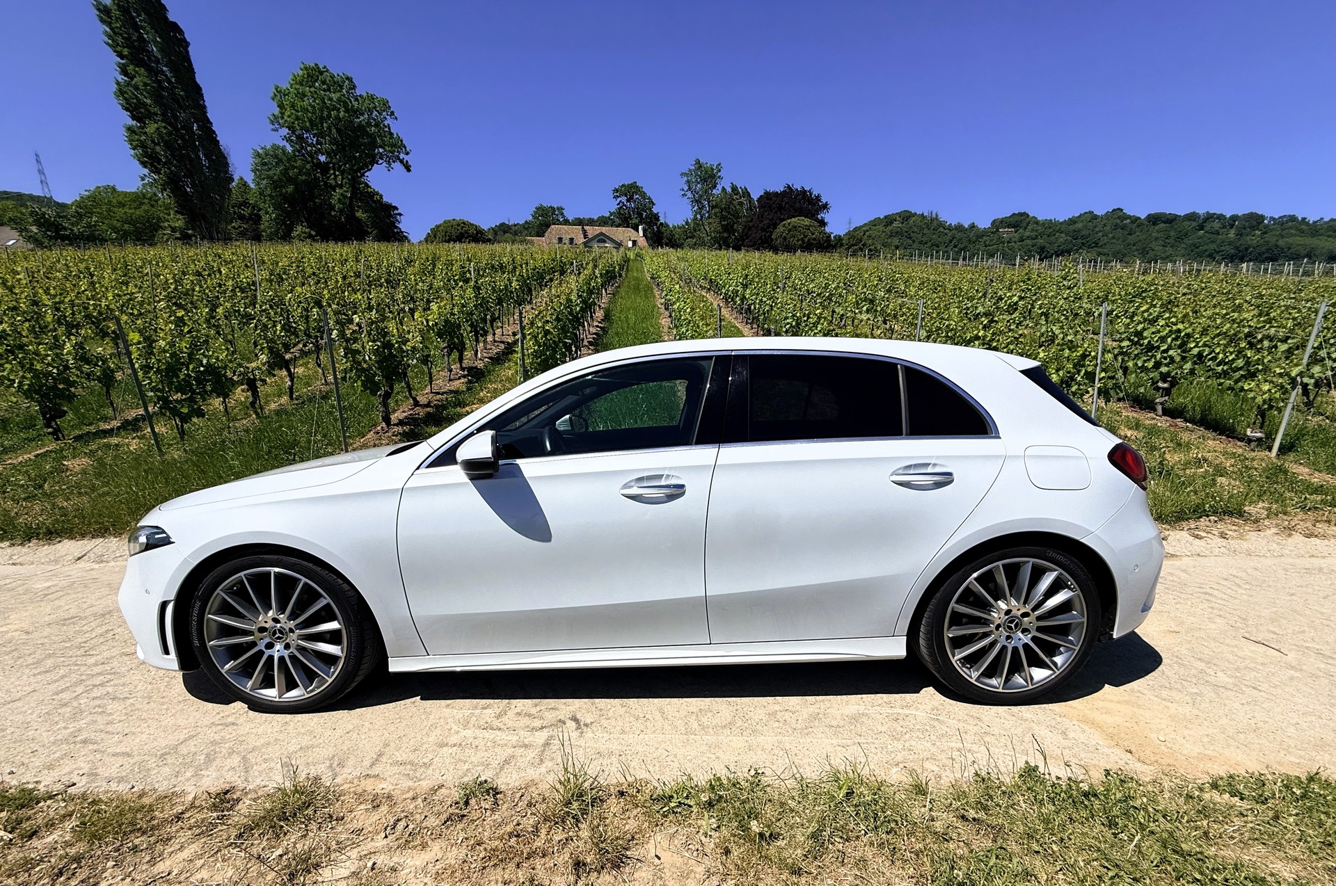MERCEDES-BENZ A 200 AMG Line 7G-DCT-image-12