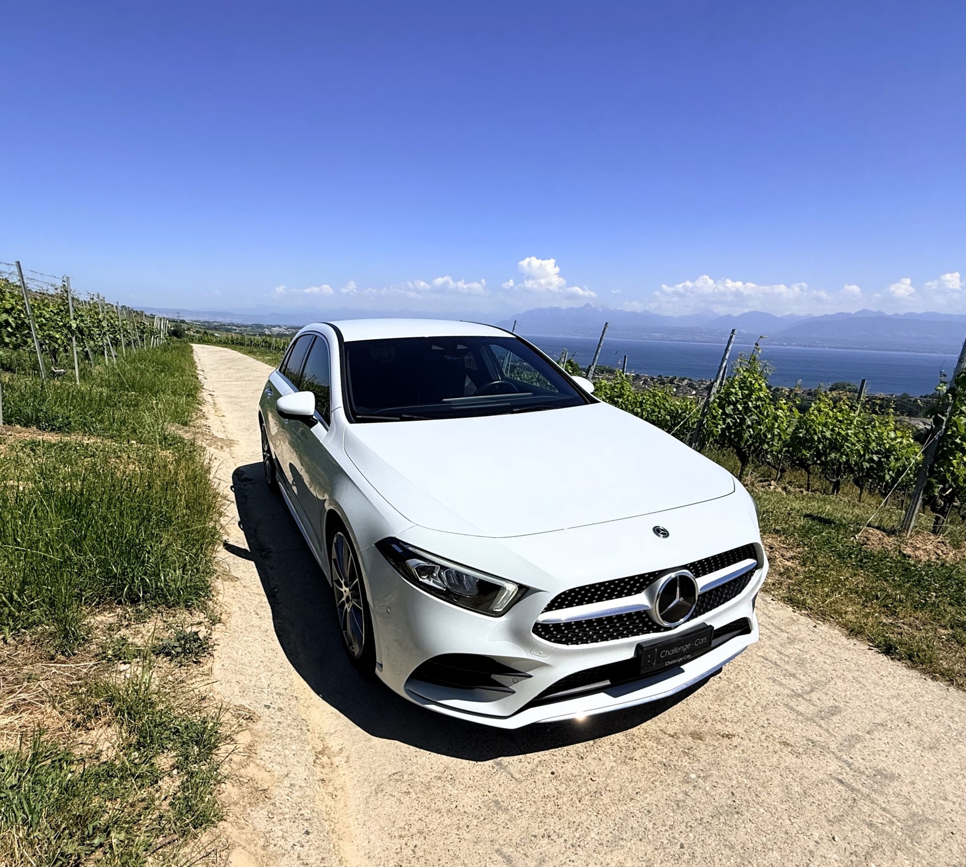 MERCEDES-BENZ A 200 AMG Line 7G-DCT-showroom-element-3