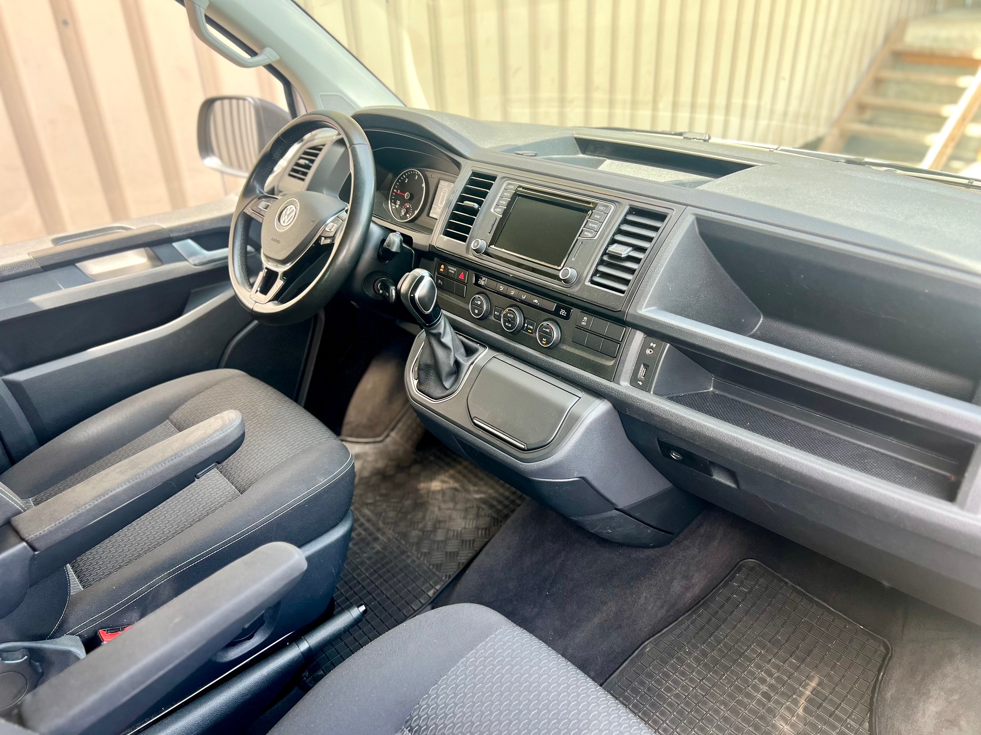 VW T6 Multivan 2.0 TDI Comfortline 4Motion DSG by Nutzfahrzeugcenter Seetal-image-9