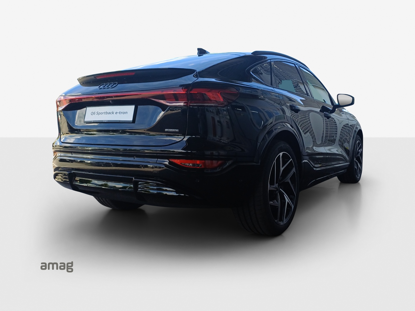 AUDI Q6 Sportback e-tron quattro-image-4