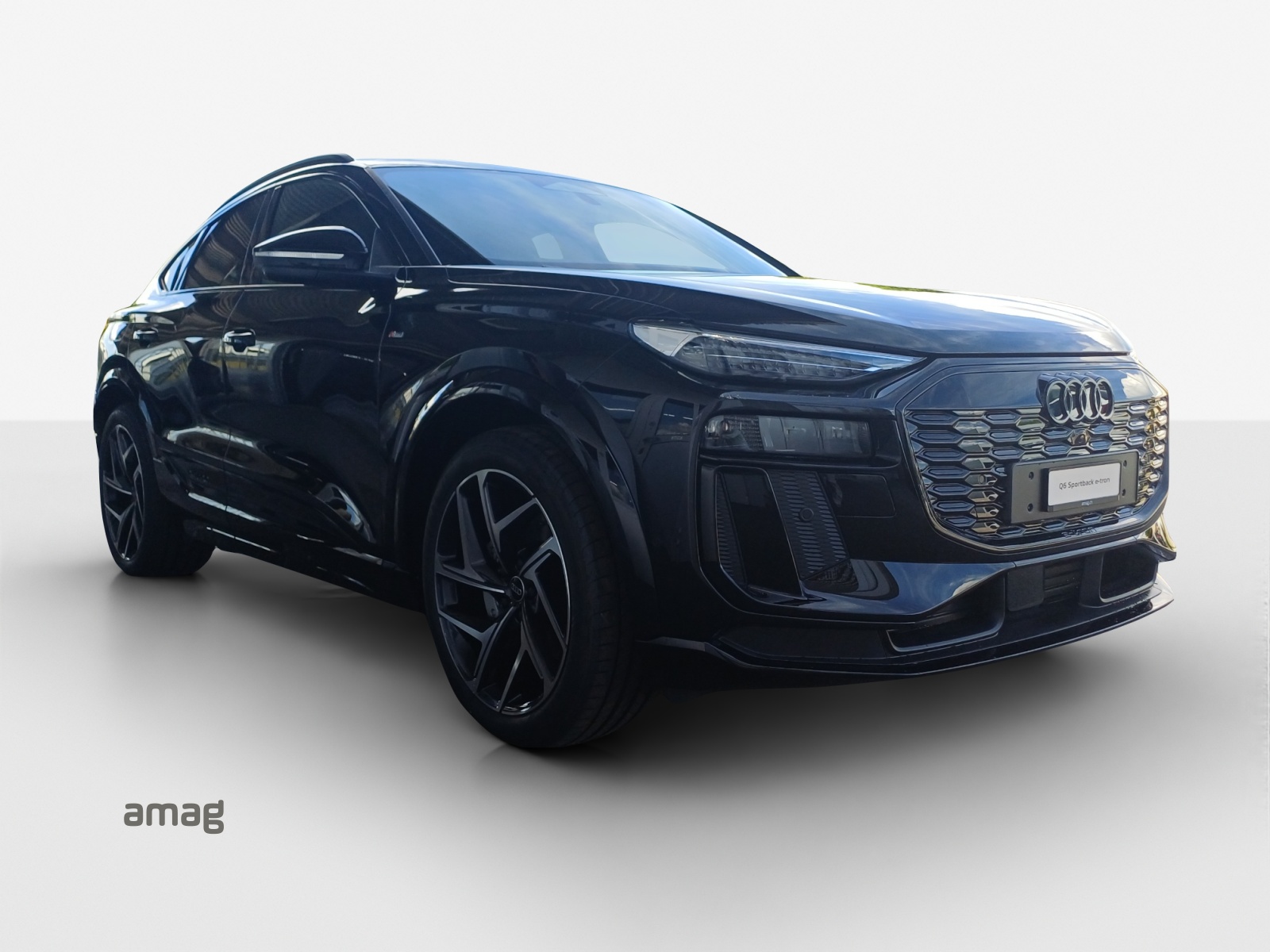 AUDI Q6 Sportback e-tron quattro-image-5