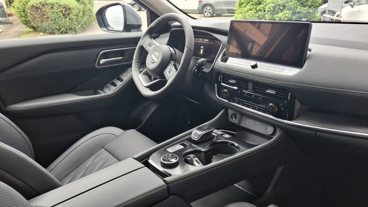 NISSAN X-Trail 1.5 VC-T Tekna+ e-4orce-image-7
