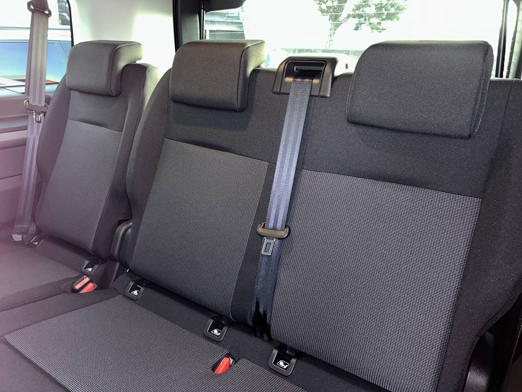 PEUGEOT Traveller 2.0 BlueHDi Business Standard EAT8-image-9