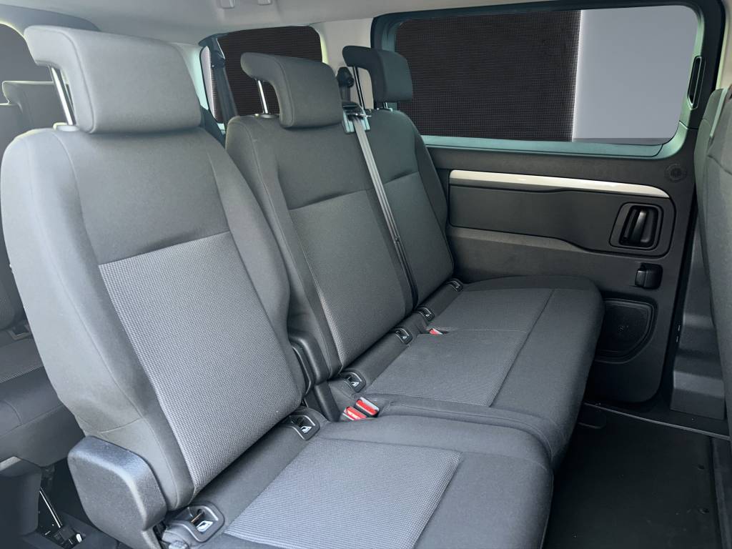 PEUGEOT Traveller 2.0 BlueHDi Business Standard EAT8-image-11