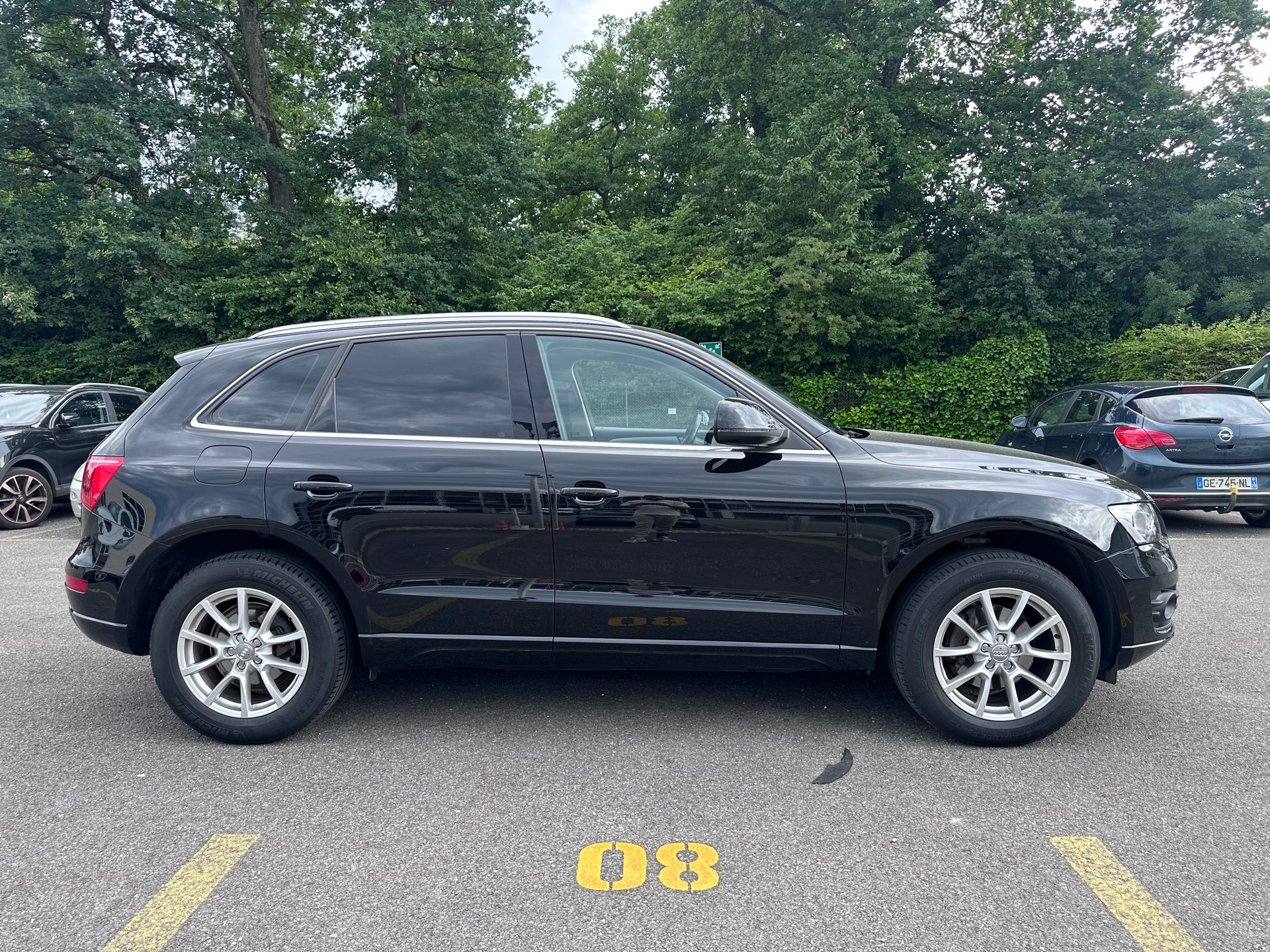 AUDI Q5 2.0 TFSI quattro S-tronic-image-4