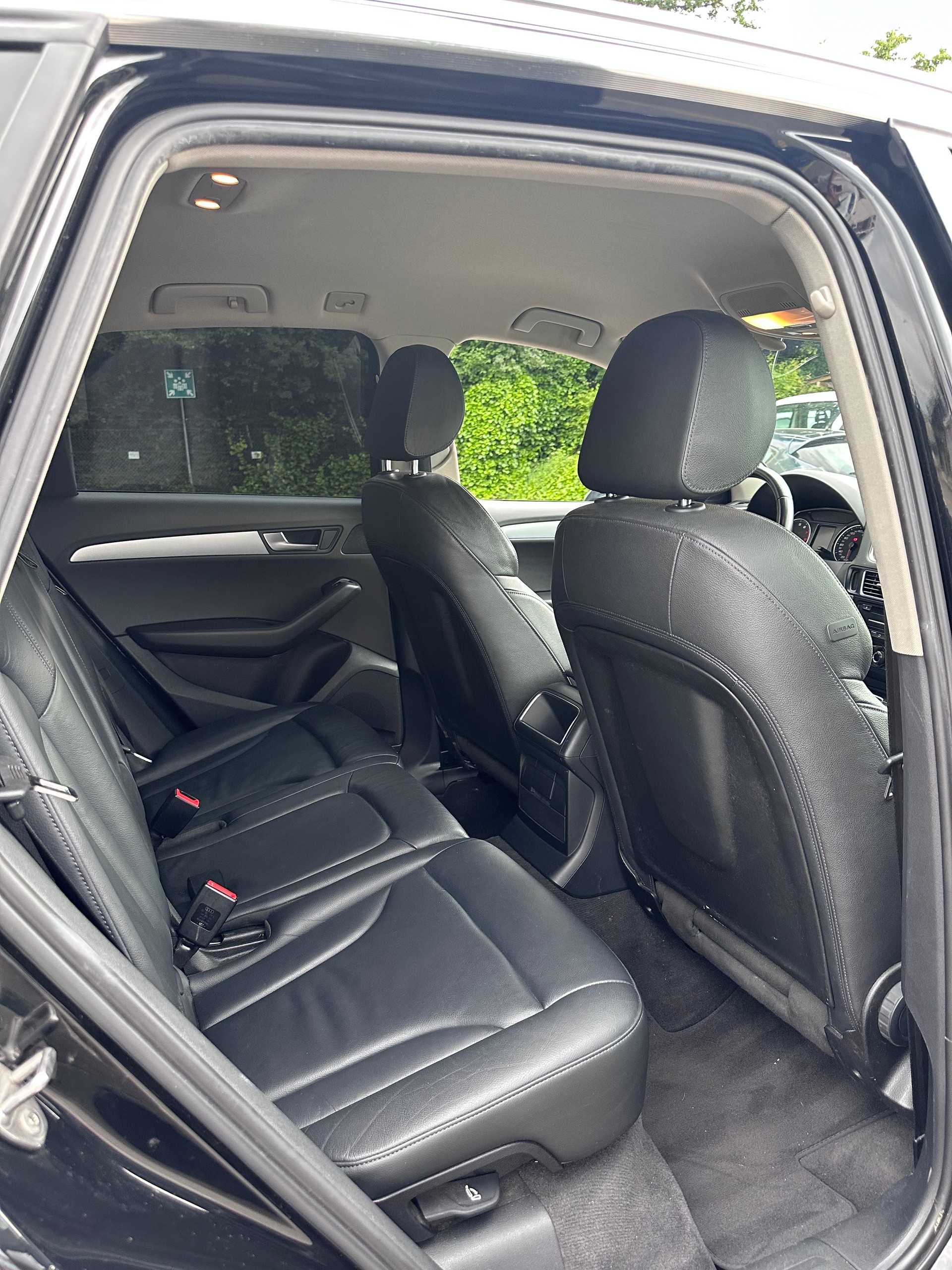 AUDI Q5 2.0 TFSI quattro S-tronic-image-6