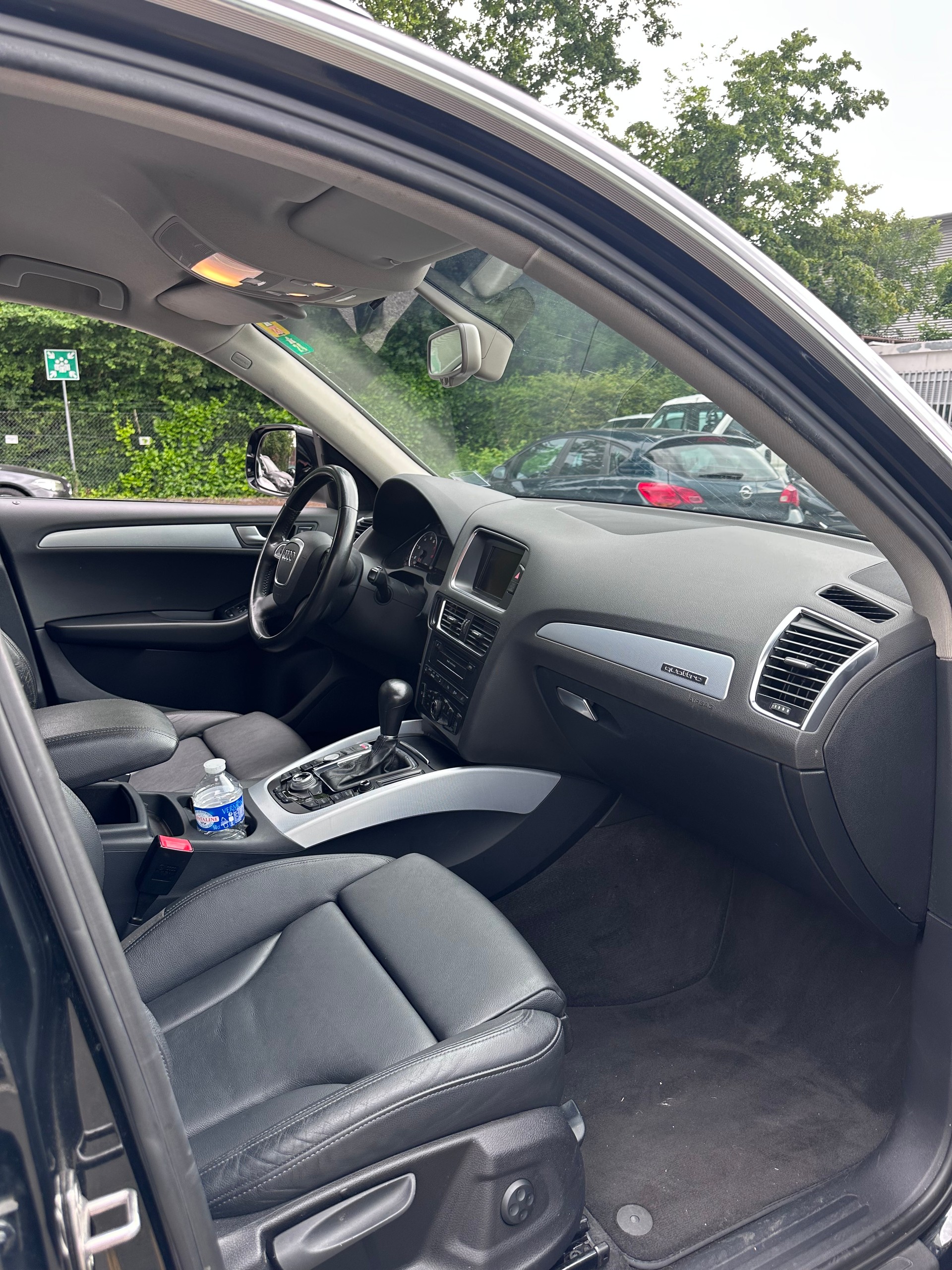 AUDI Q5 2.0 TFSI quattro S-tronic-image-8