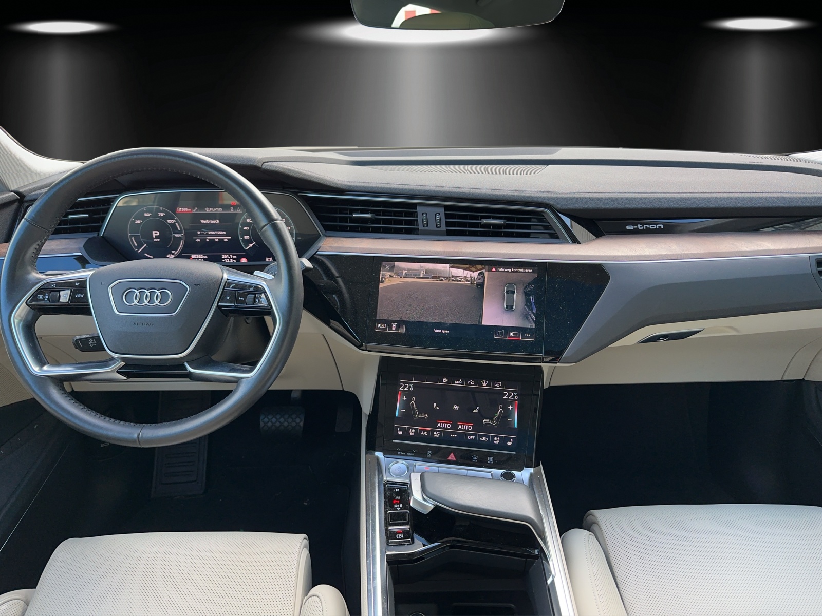 AUDI e-tron 55 Sportback S Line quattro-image-10