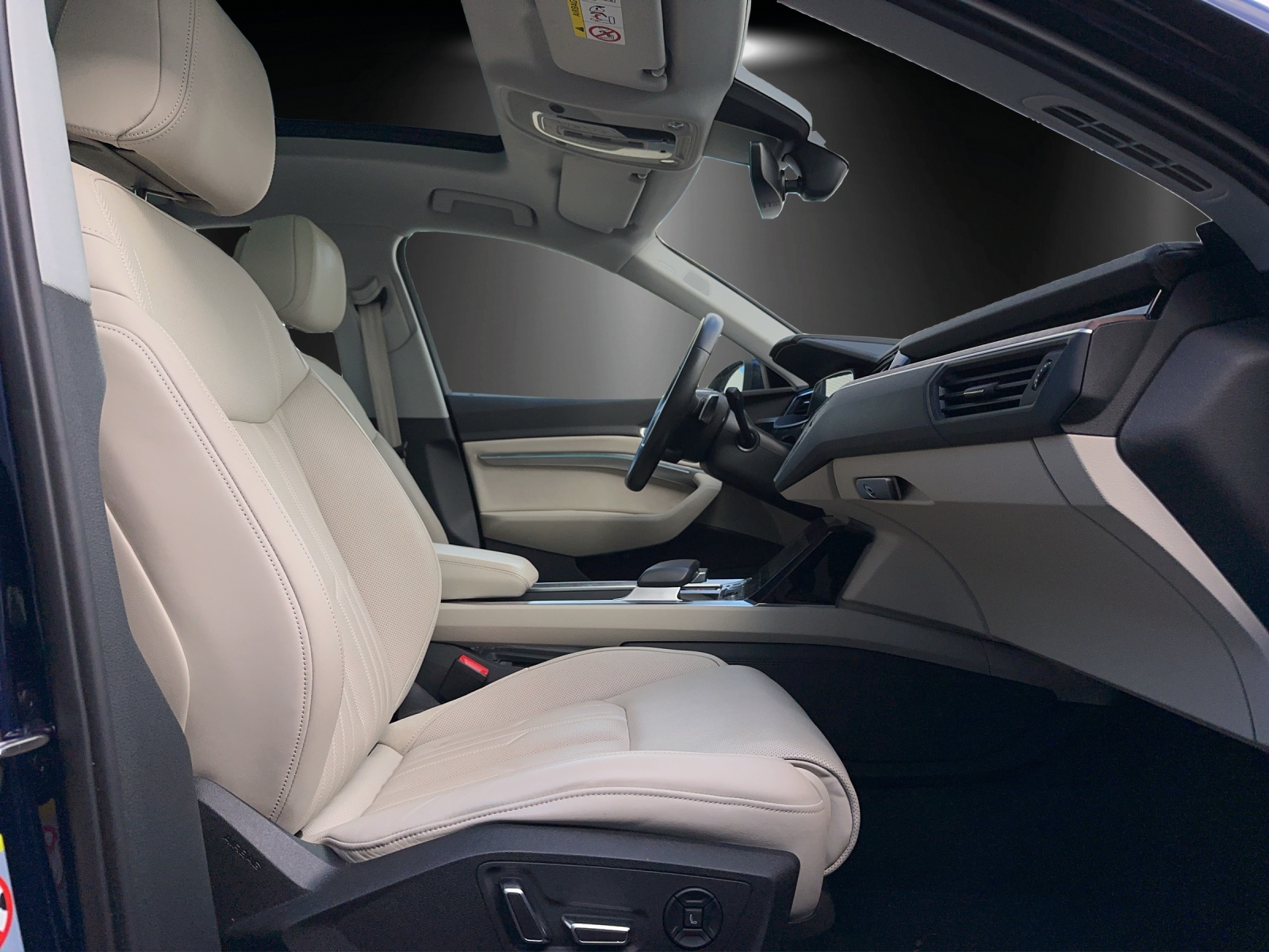 AUDI e-tron 55 Sportback S Line quattro-image-8
