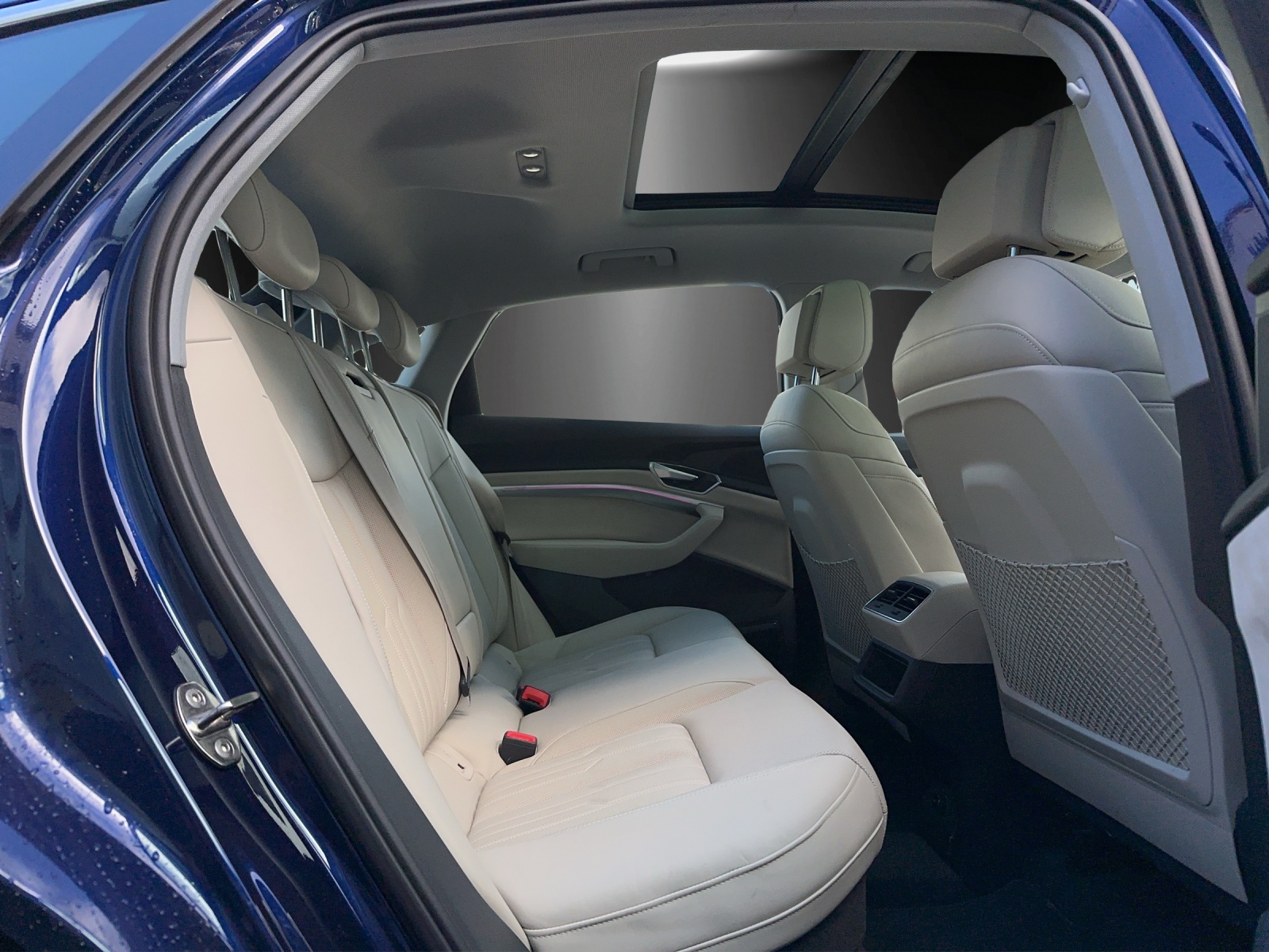 AUDI e-tron 55 Sportback S Line quattro-image-7