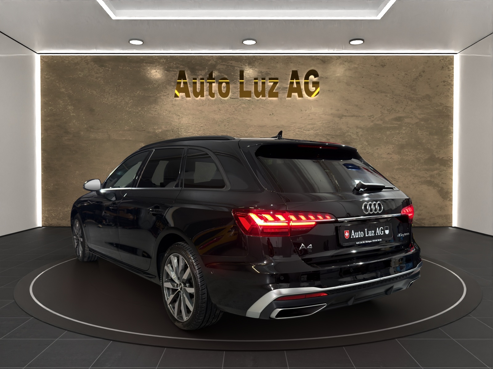 AUDI A4 Avant 40 S line G-tronic-image-5