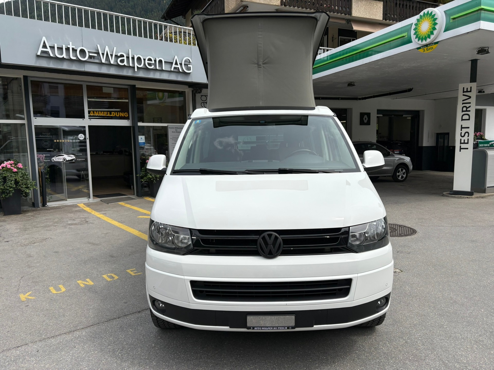VW Calif TDI Beach Edit 4M-showroom-element-1