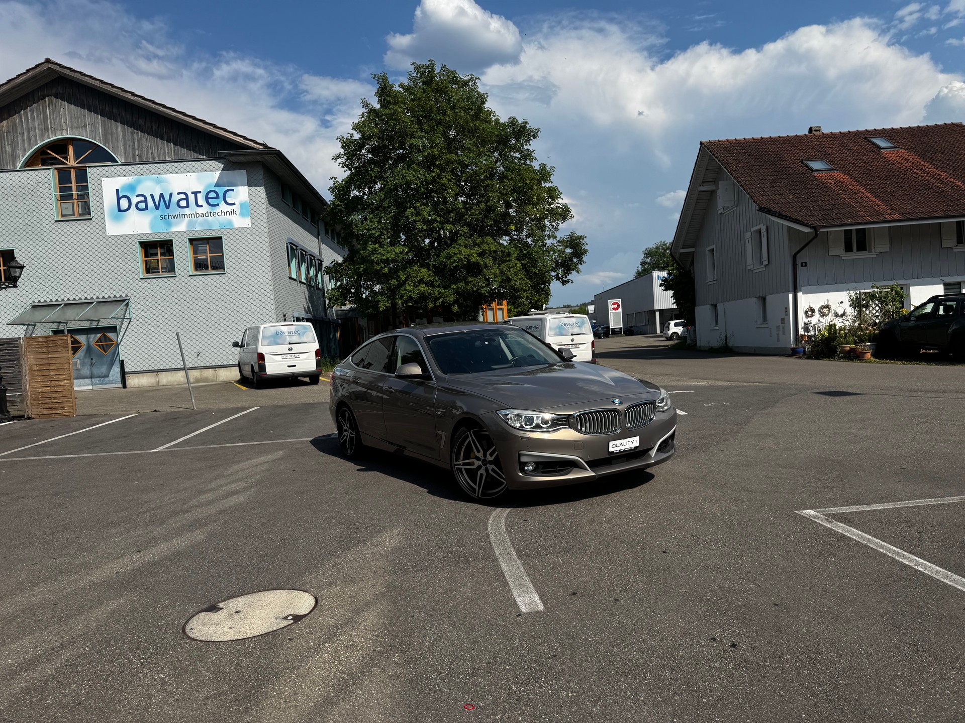 BMW 335i GT Sport Line Steptronic M-SPORT-showroom-element-1
