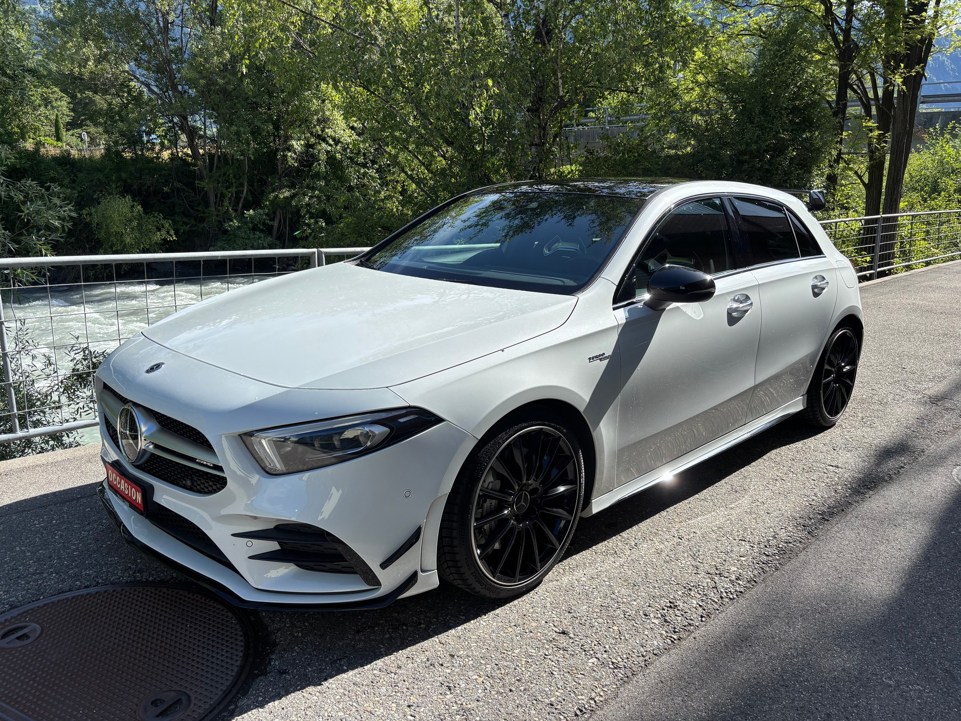 MERCEDES-BENZ A 35 AMG 4Matic Edition 1 Speedshift-showroom-element-1