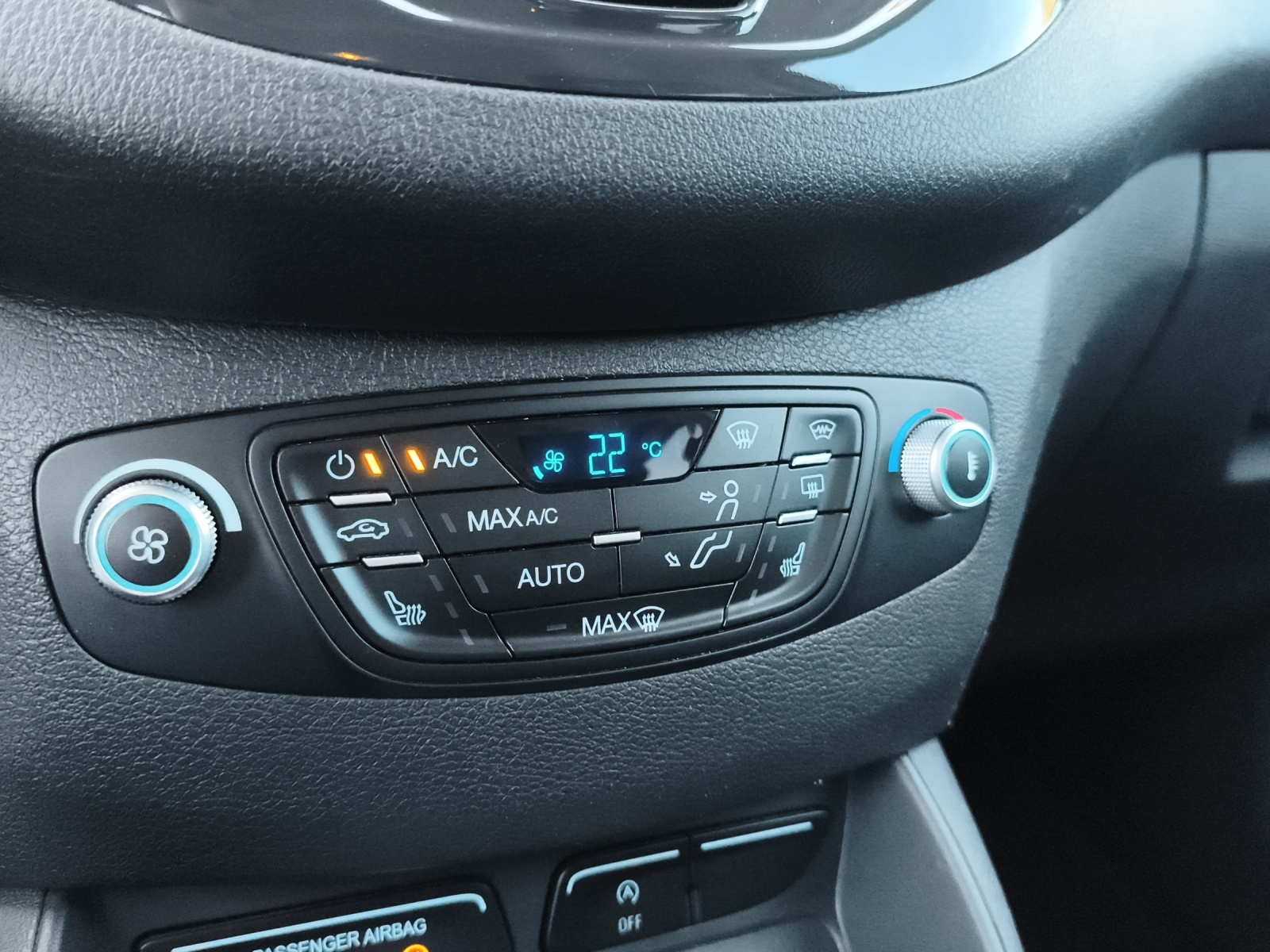 FORD TOURNEO COURIERier 1.0 EcoB 100 Sport-image-12