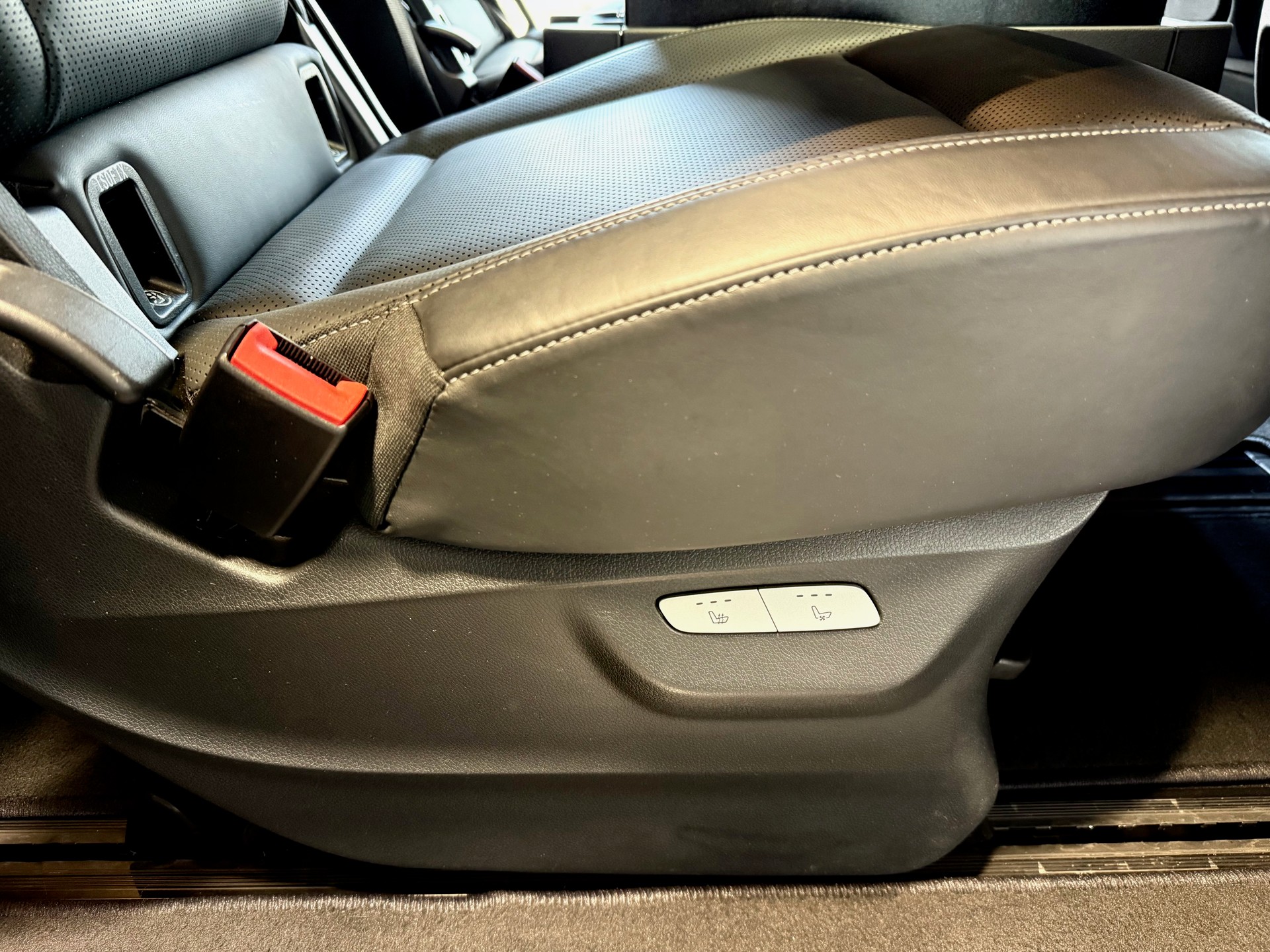 MERCEDES-BENZ V 300 d lang Exclusive 4Matic 9G-Tronic-image-9
