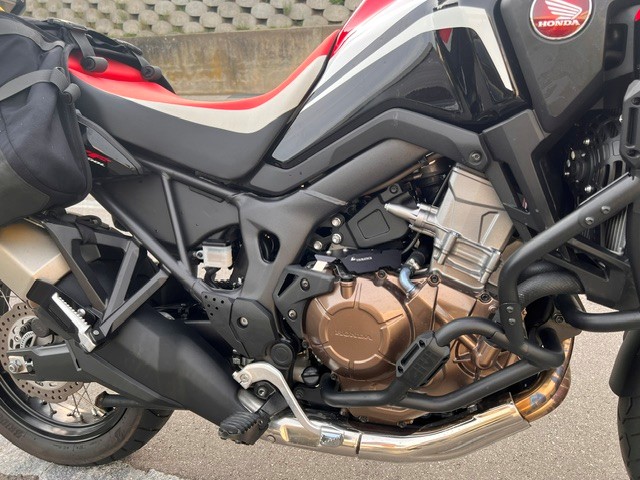 HONDA CRF 1000A Africa Twin-image-3