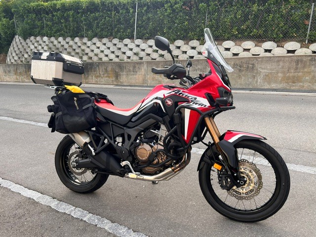 HONDA CRF 1000A Africa Twin-image-0