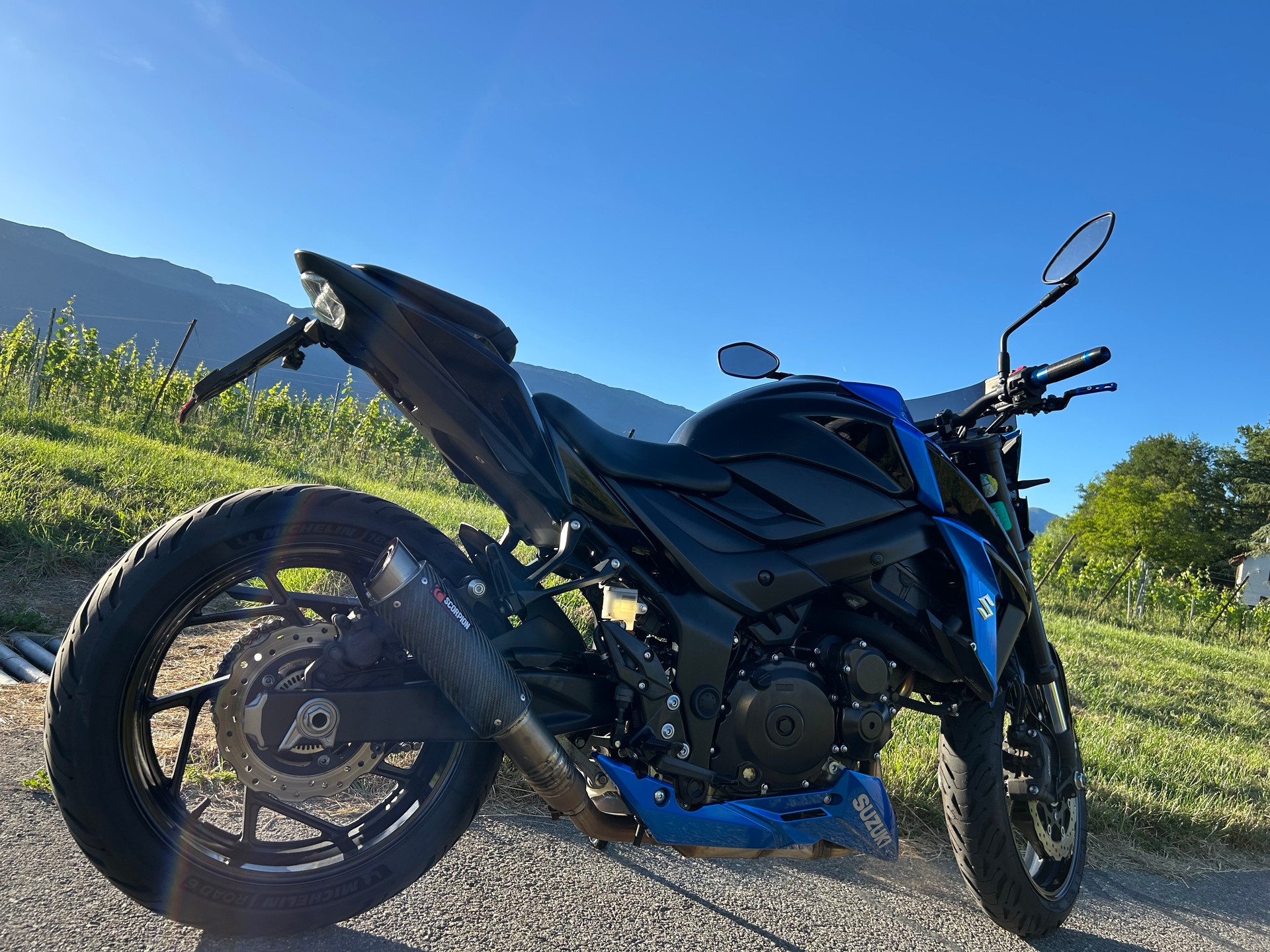 SUZUKI GSX-S 750-image-4