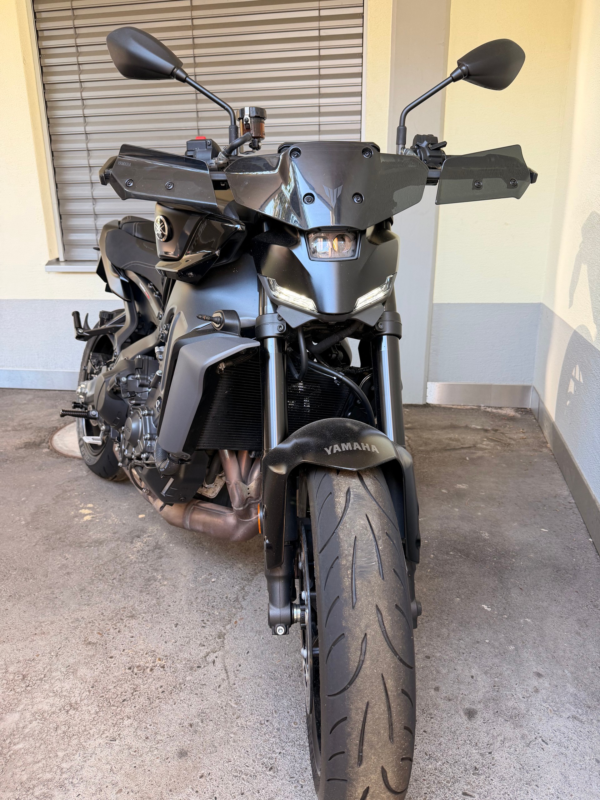YAMAHA MT-09-image-0