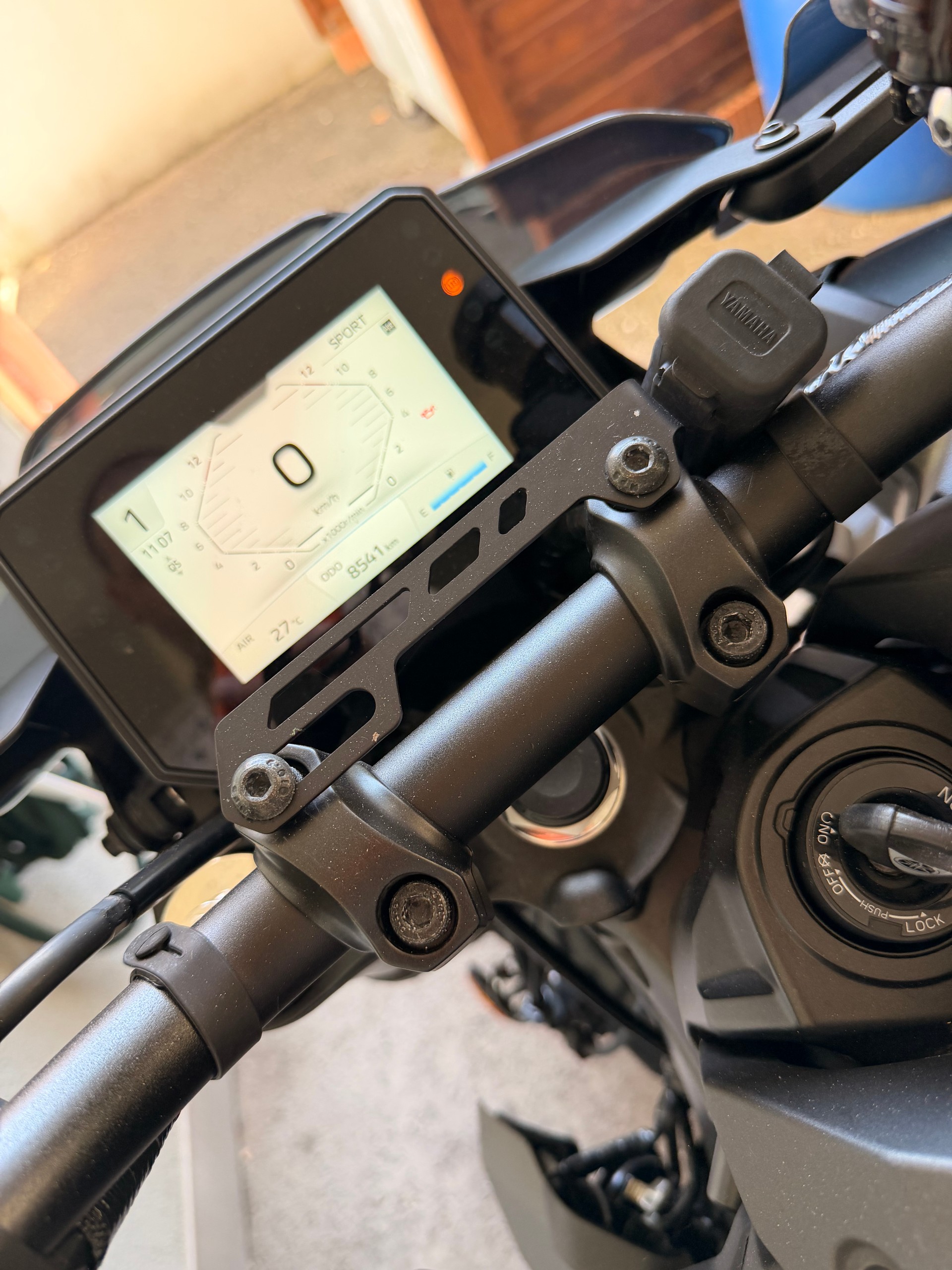 YAMAHA MT-09-image-10