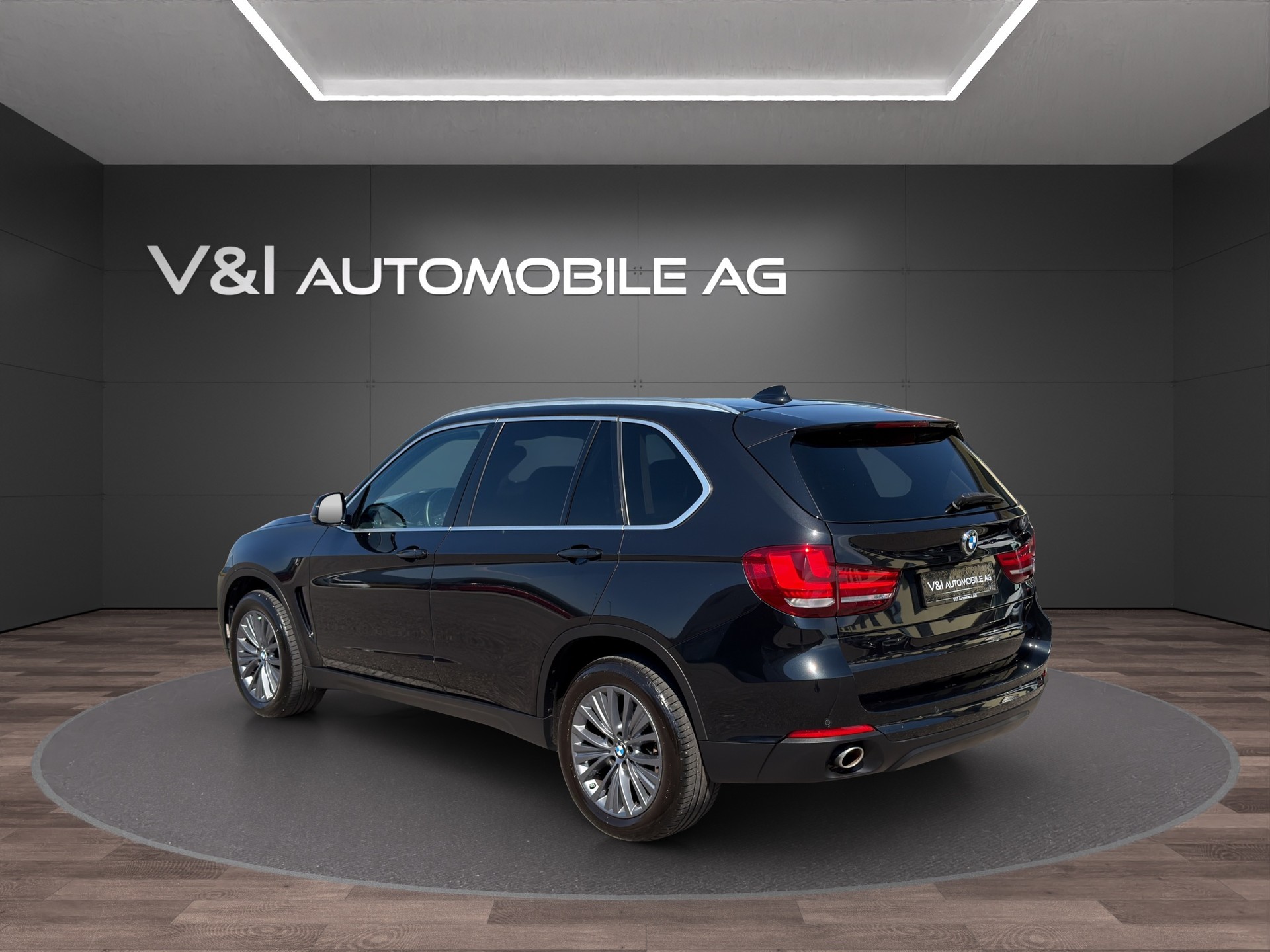 BMW X5 xDrive 30d Steptronic-showroom-element-3