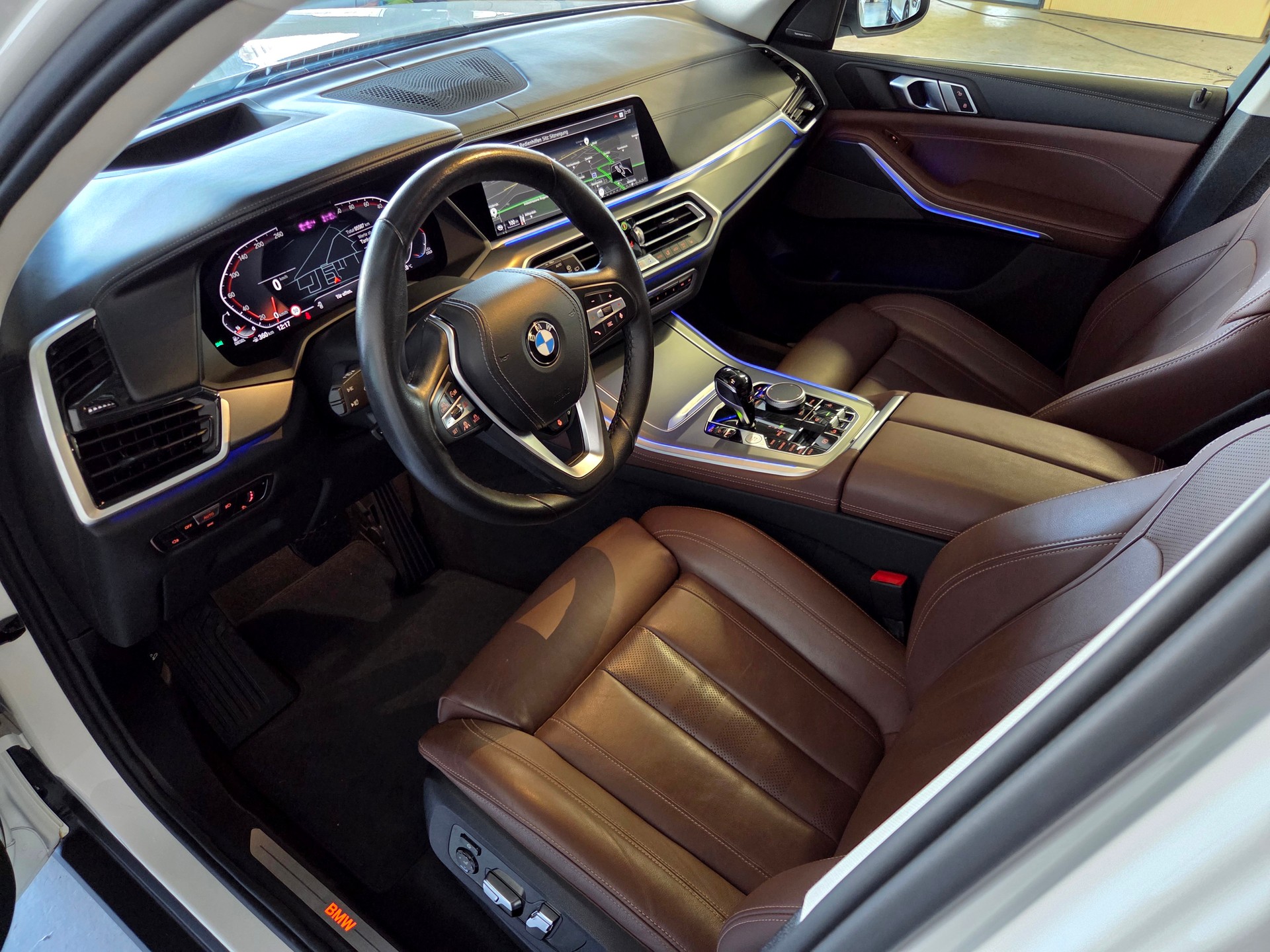 BMW X5 40d xDrive 7-Plätzer-showroom-element-3