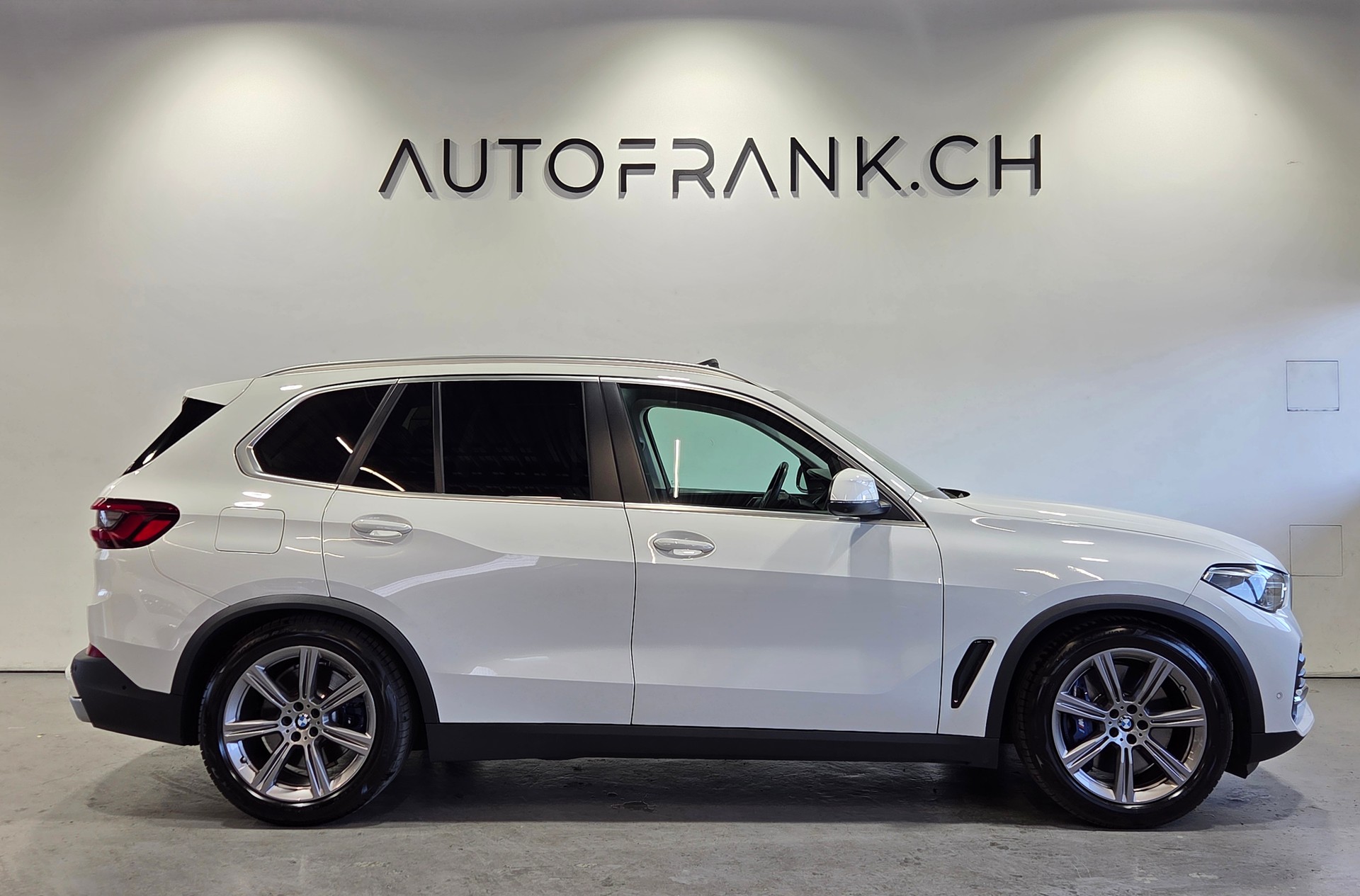 BMW X5 40d xDrive 7-Plätzer-showroom-element-2